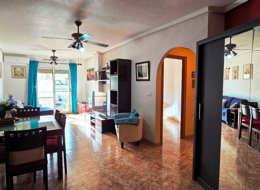 Resale - Apartment / Flat * - Almoradi