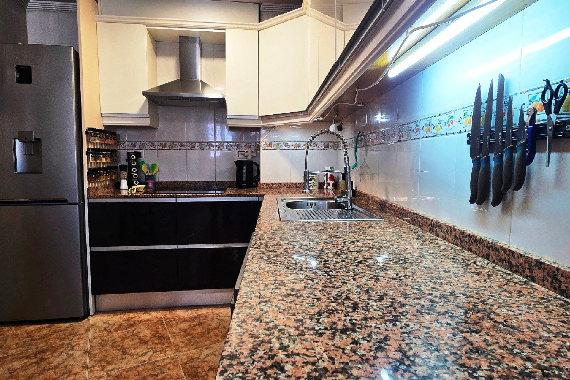 Resale - Apartment / Flat * - Almoradi