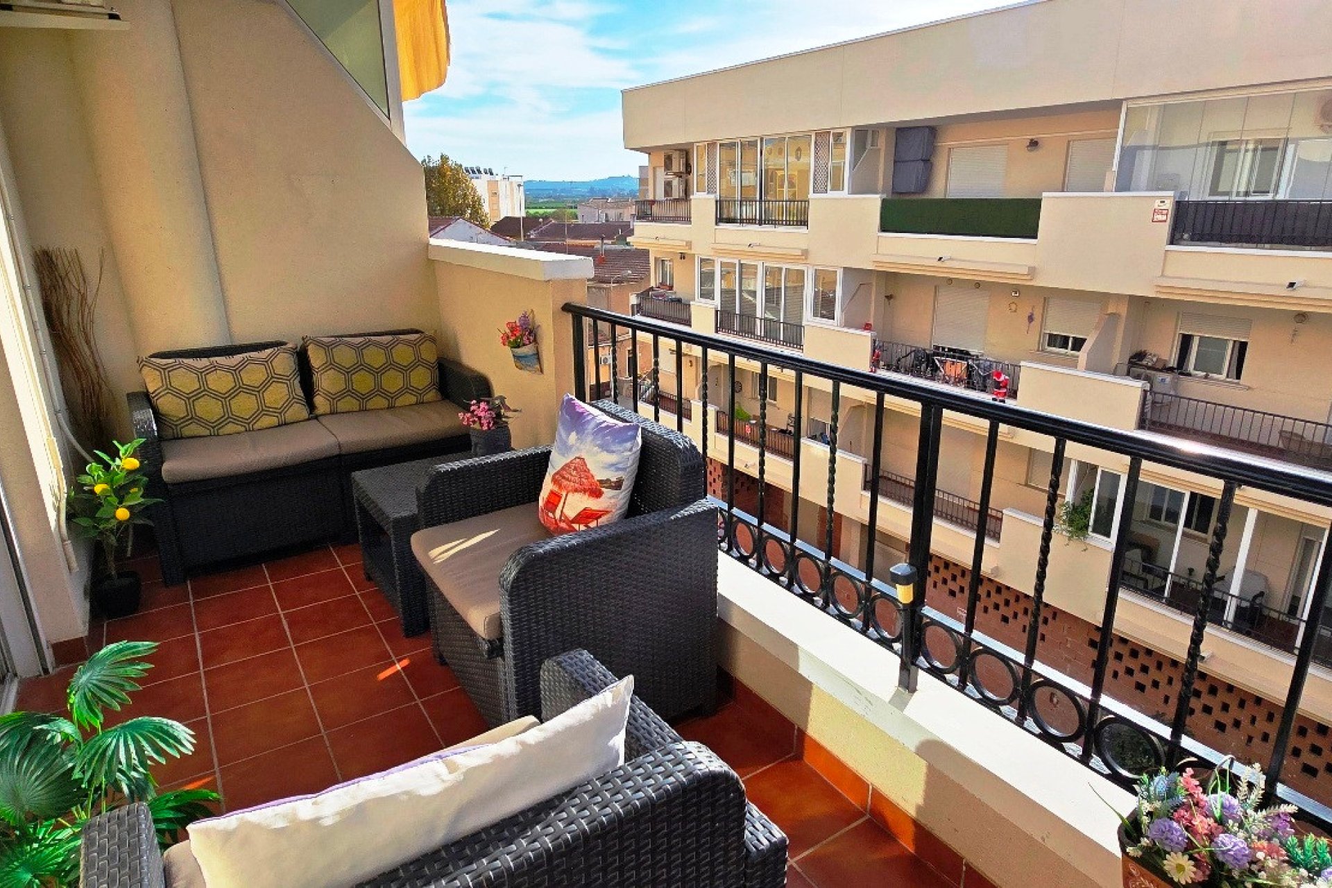Resale - Apartment / Flat * - Almoradi