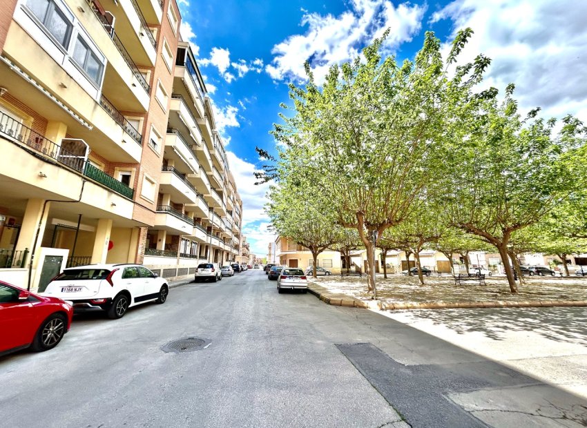 Resale - Apartment / Flat * - Almoradí *