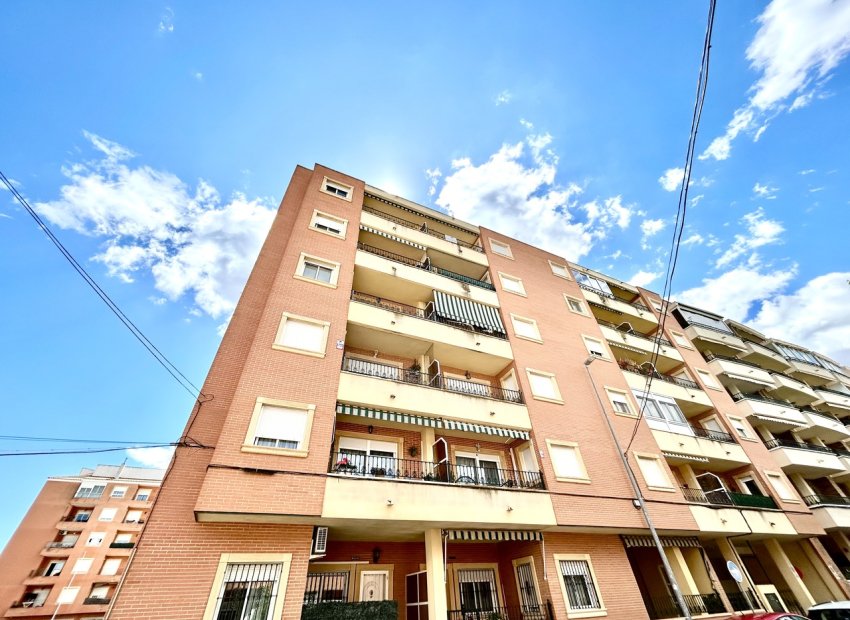 Resale - Apartment / Flat * - Almoradí *