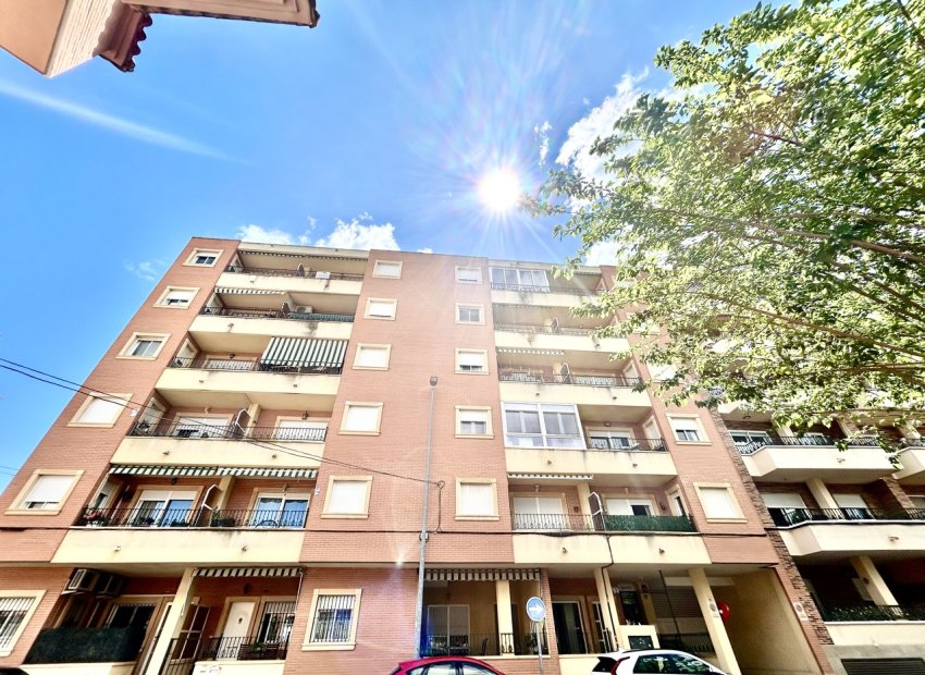 Resale - Apartment / Flat * - Almoradí *