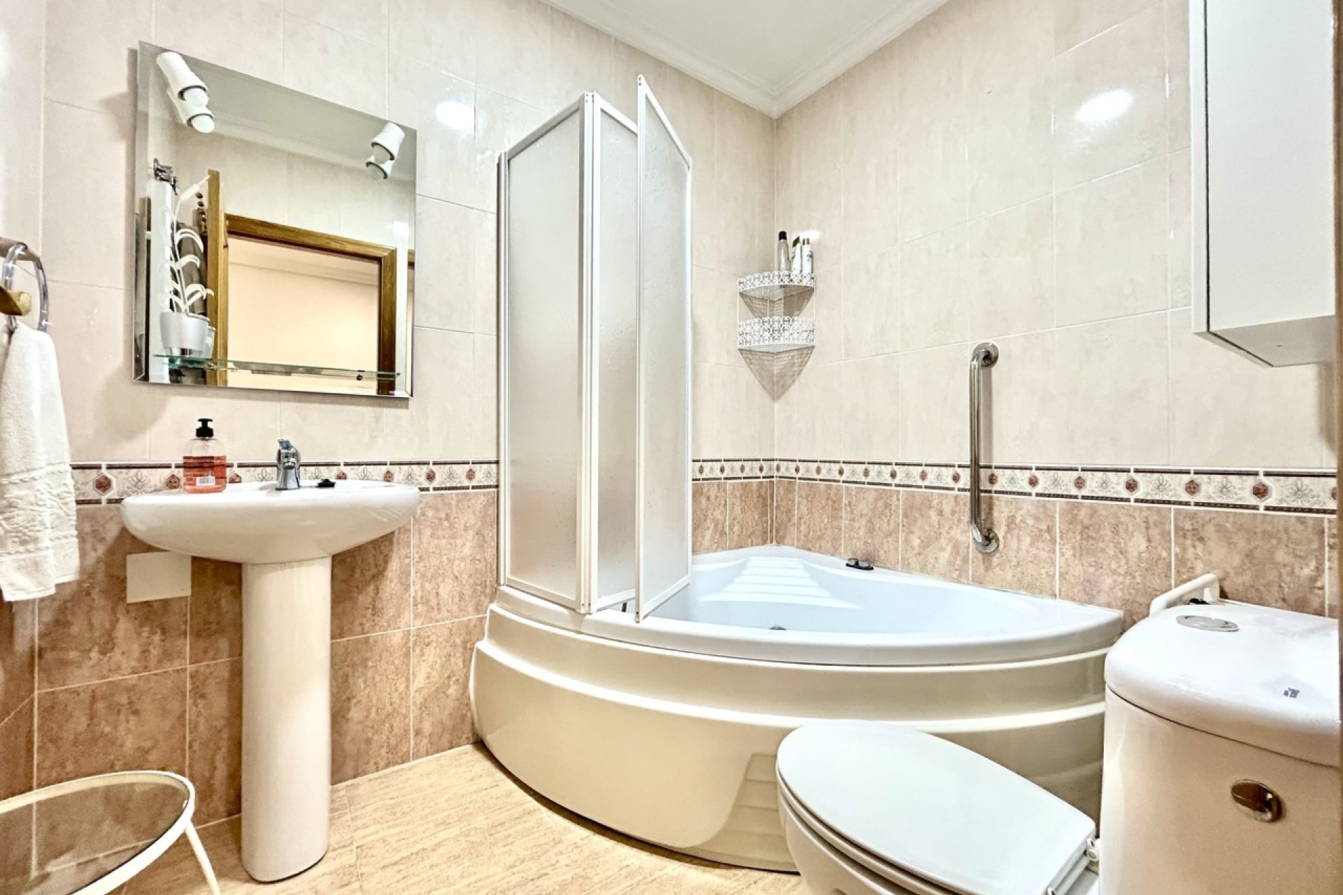 Resale - Apartment / Flat * - Almoradí *