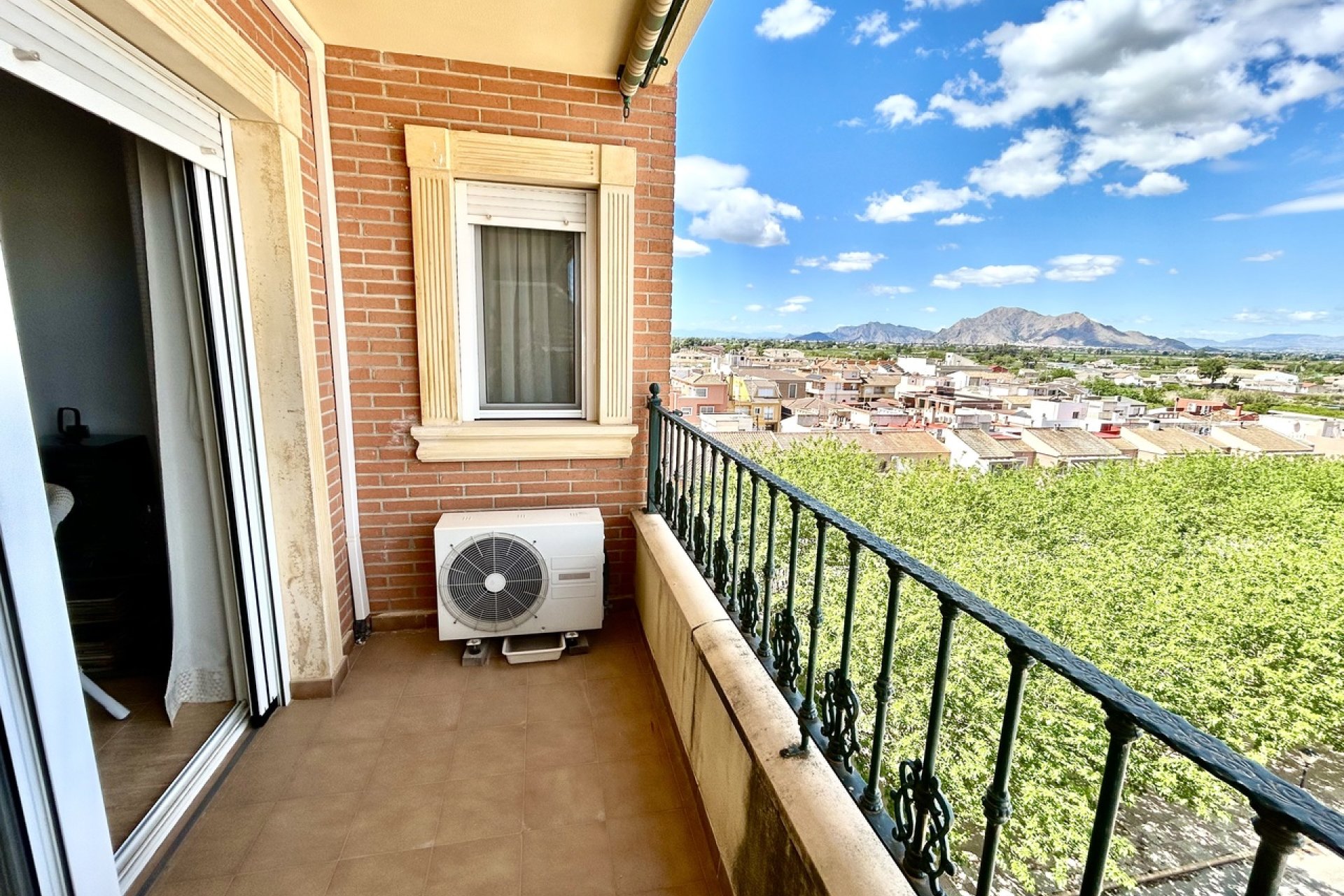 Resale - Apartment / Flat * - Almoradí *