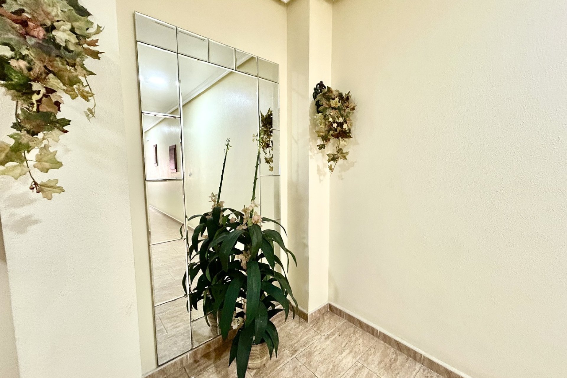 Resale - Apartment / Flat * - Almoradí *