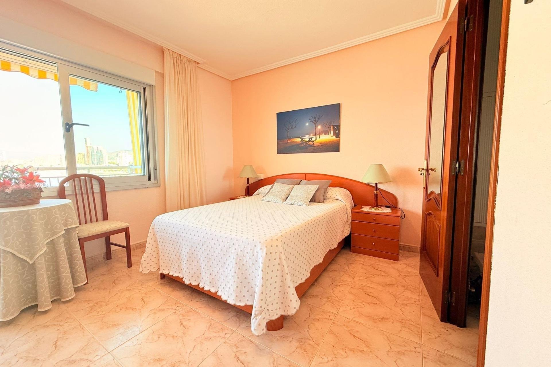 Resale - Apartment / Flat * - Benidorm * - Poniente