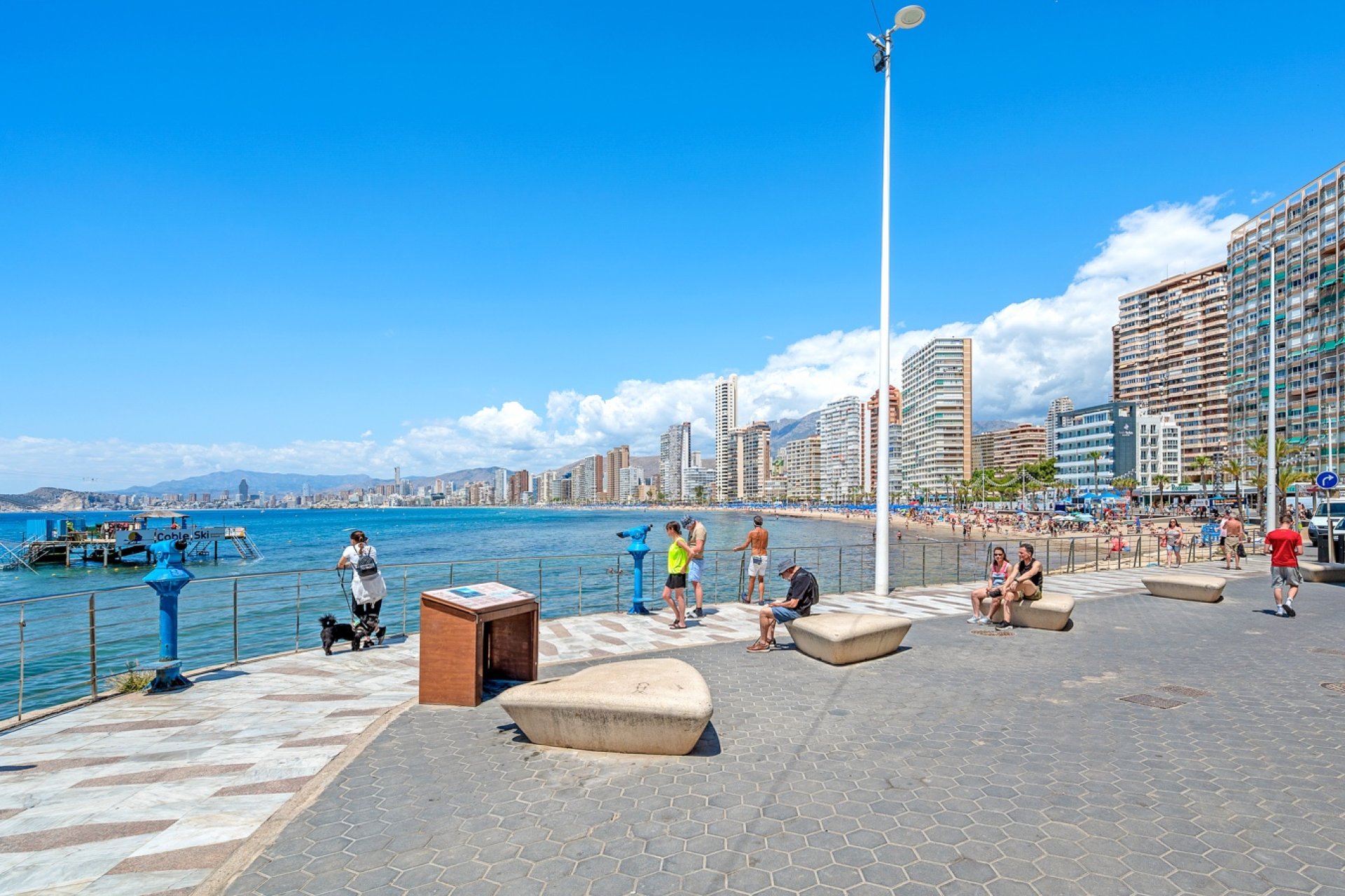 Resale - Apartment / Flat * - Benidorm *