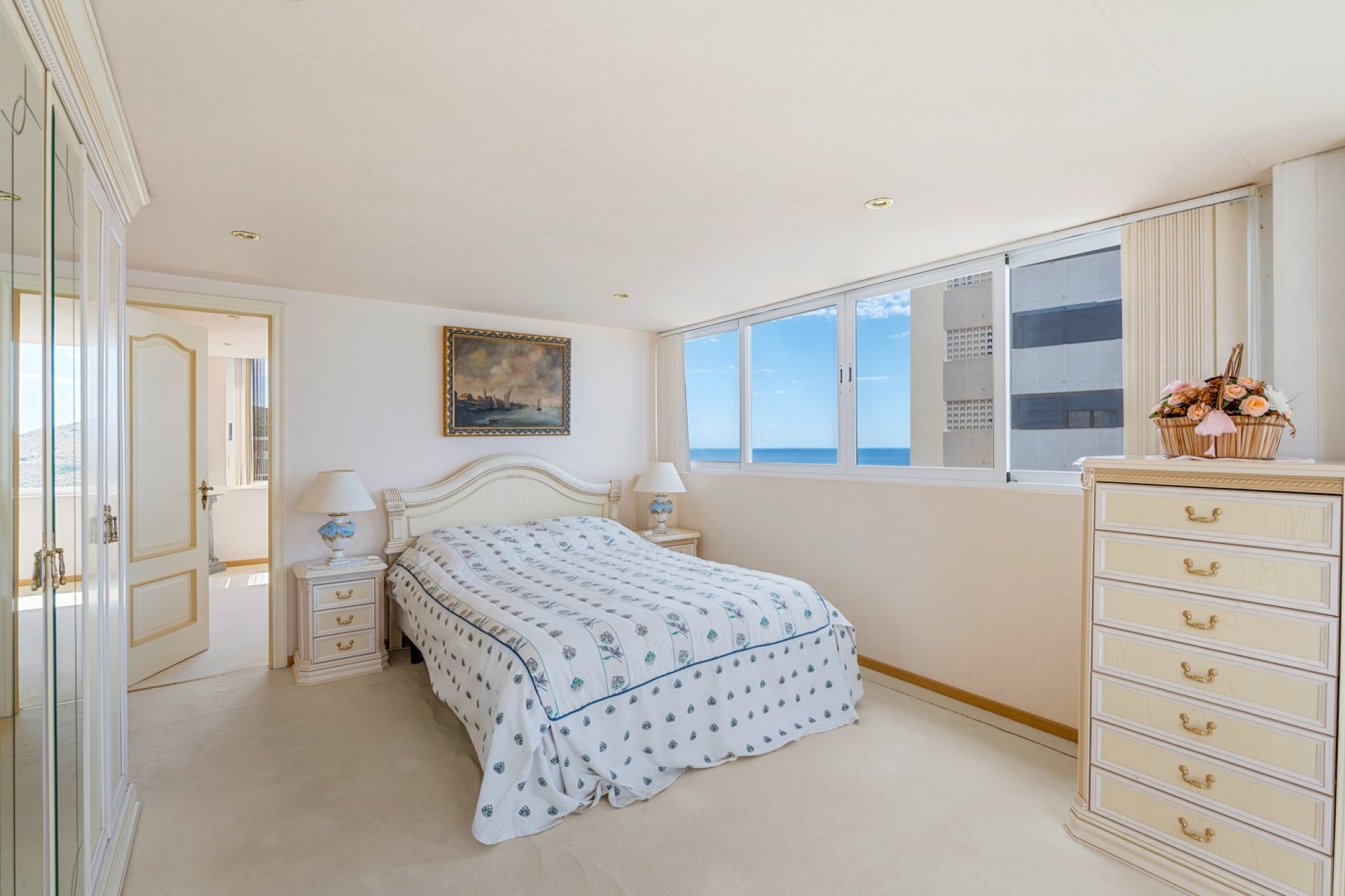 Resale - Apartment / Flat * - Benidorm *