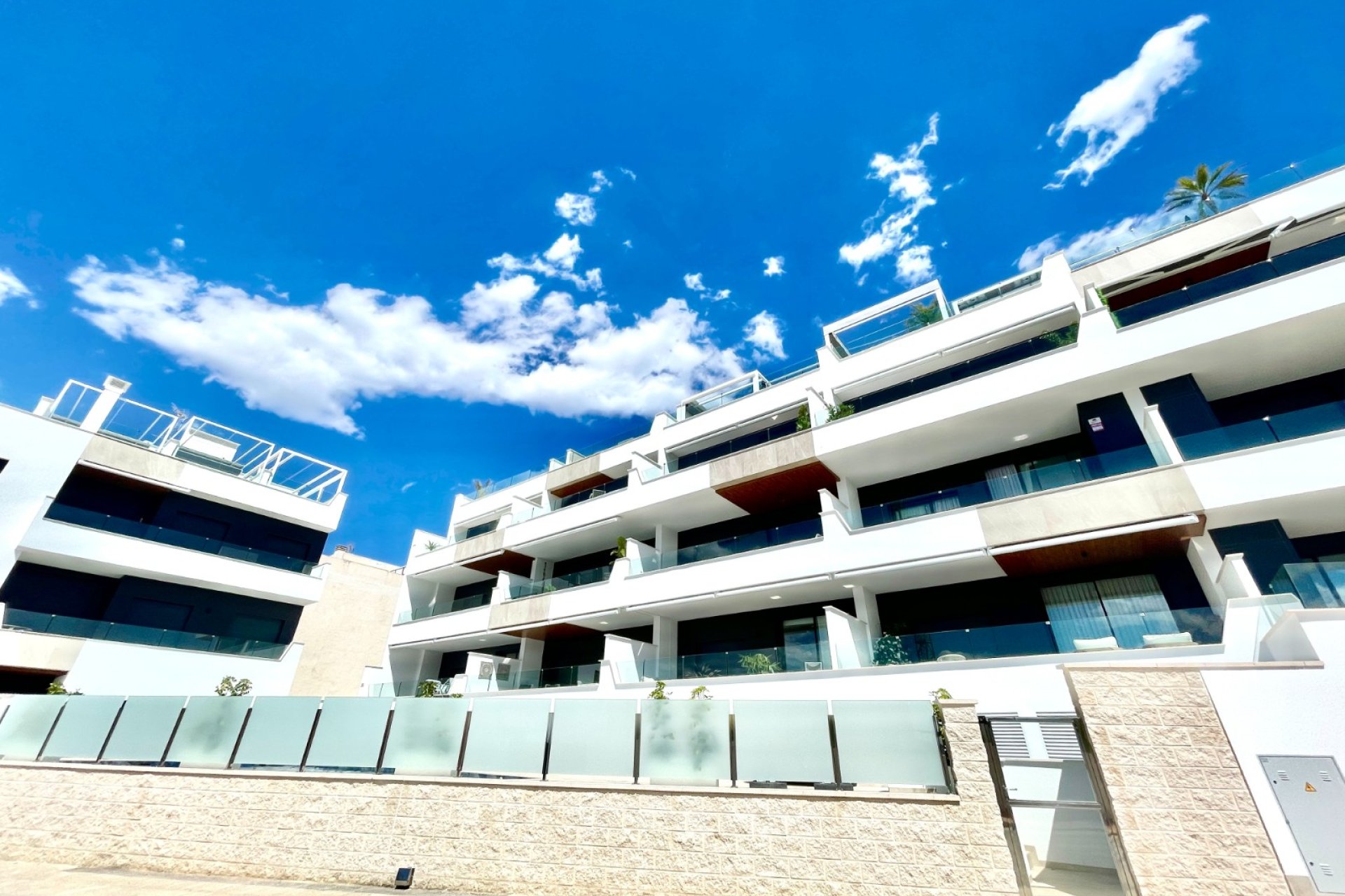 Resale - Apartment / Flat * - Benijofar *