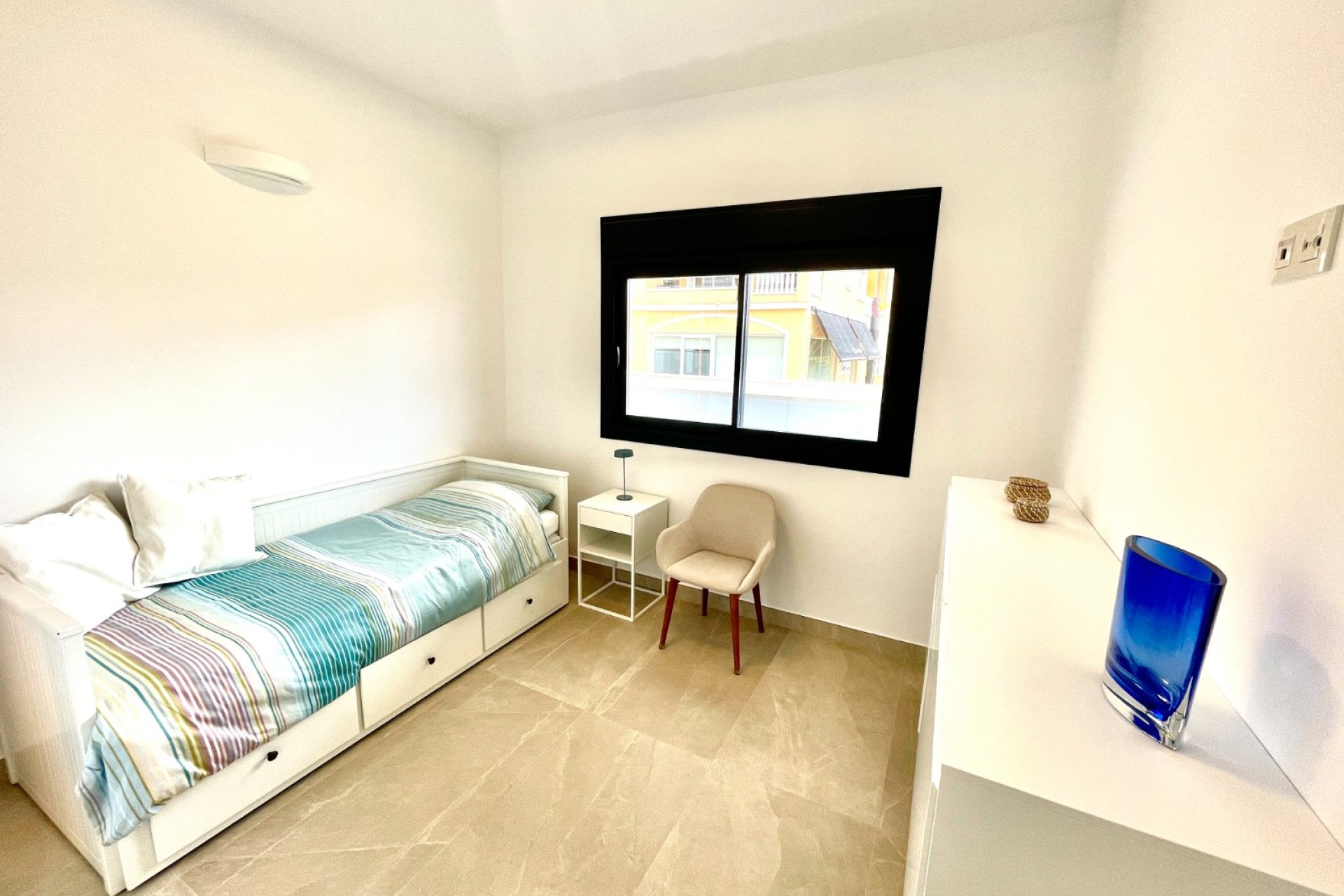 Resale - Apartment / Flat * - Benijofar *