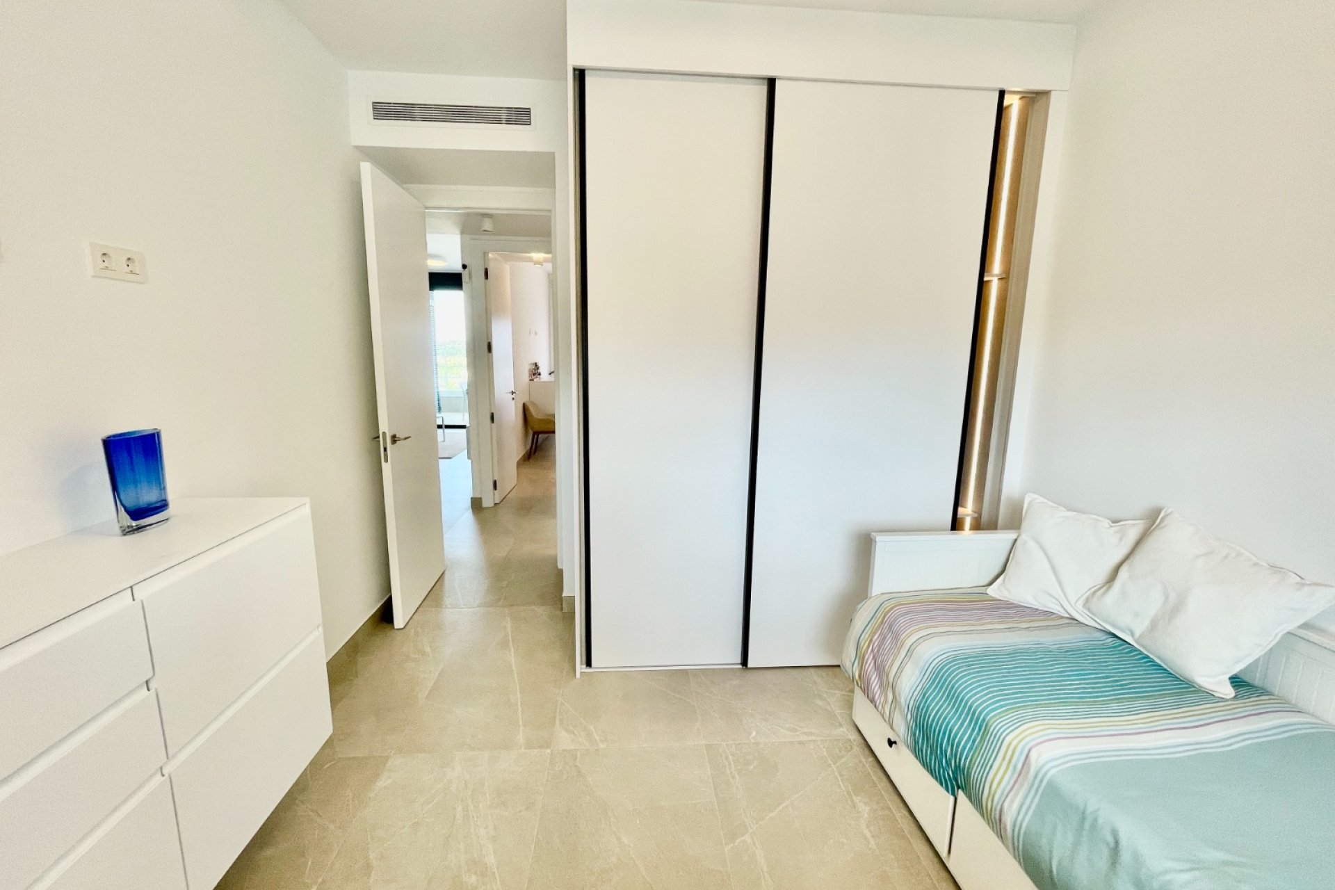 Resale - Apartment / Flat * - Benijofar *