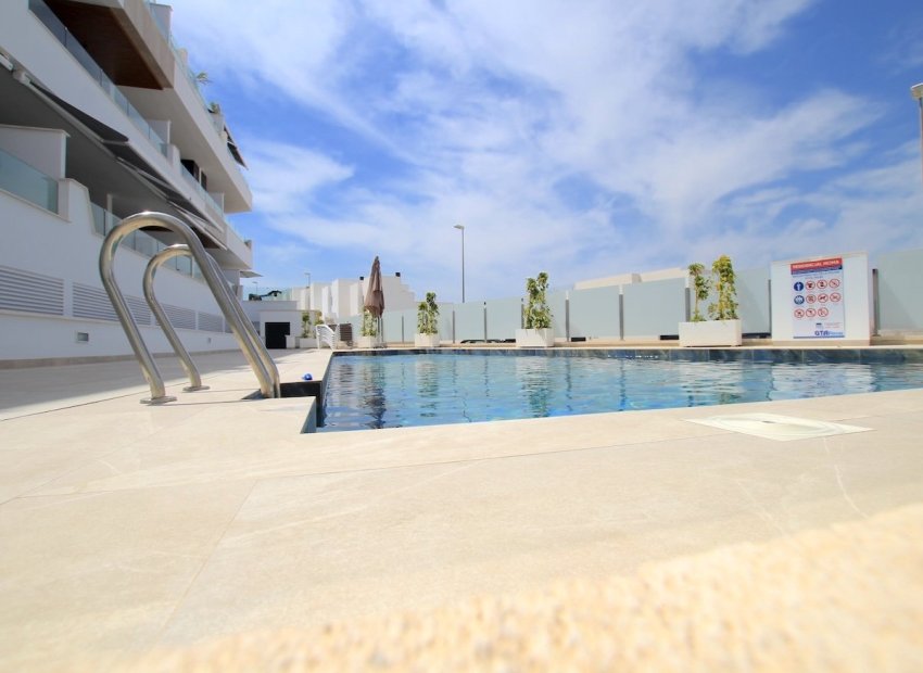 Resale - Apartment / Flat * - Benijofar *