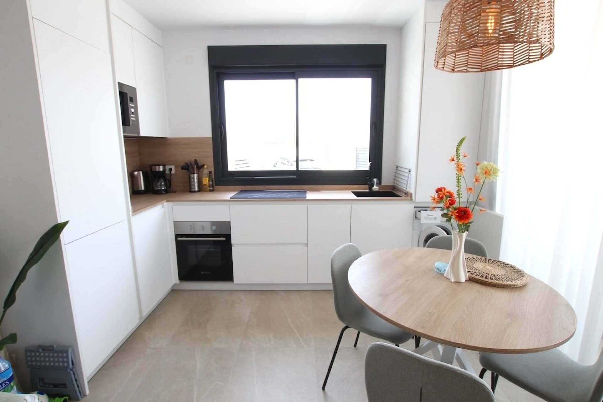 Resale - Apartment / Flat * - Benijofar *