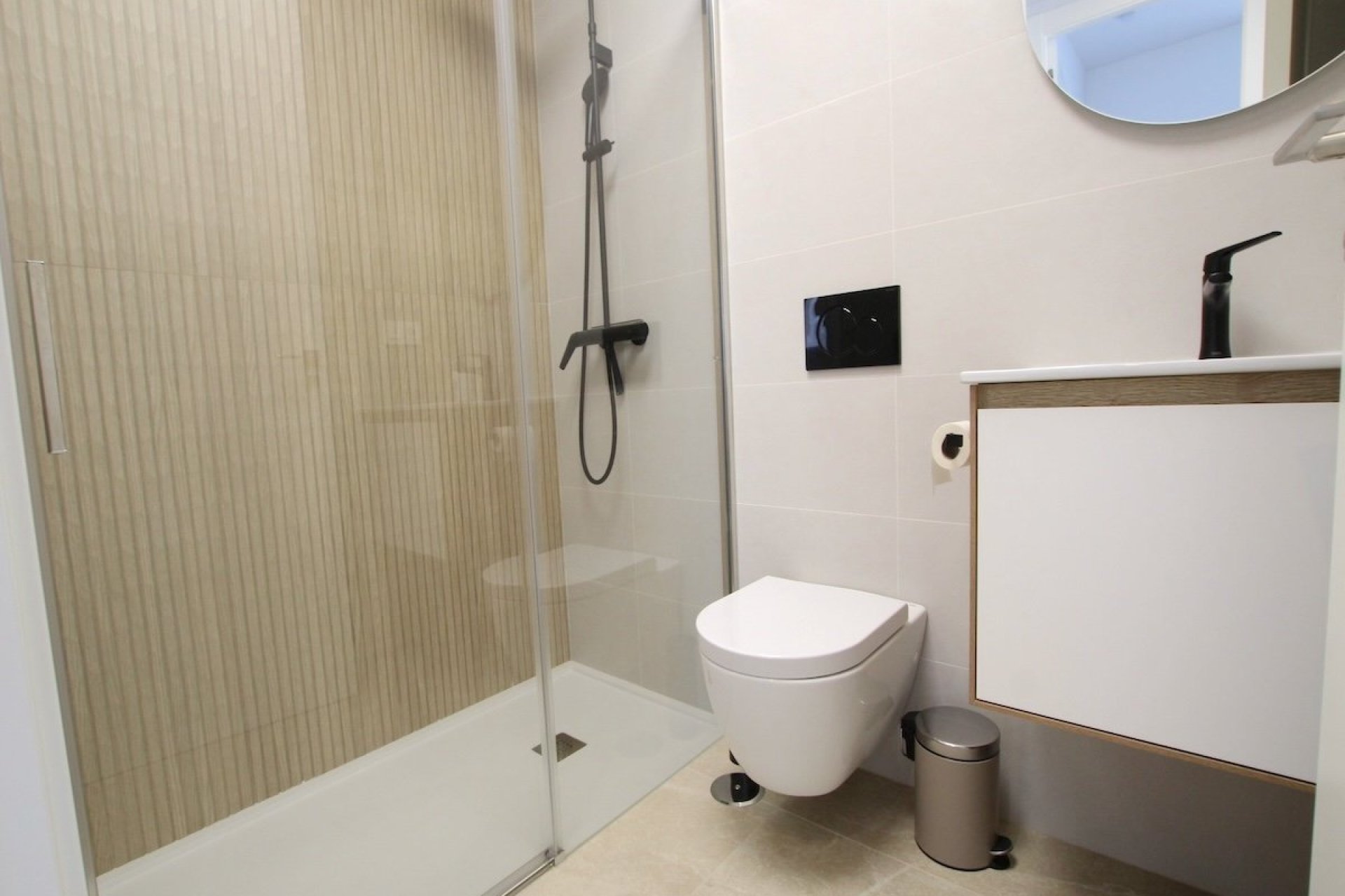 Resale - Apartment / Flat * - Benijofar *