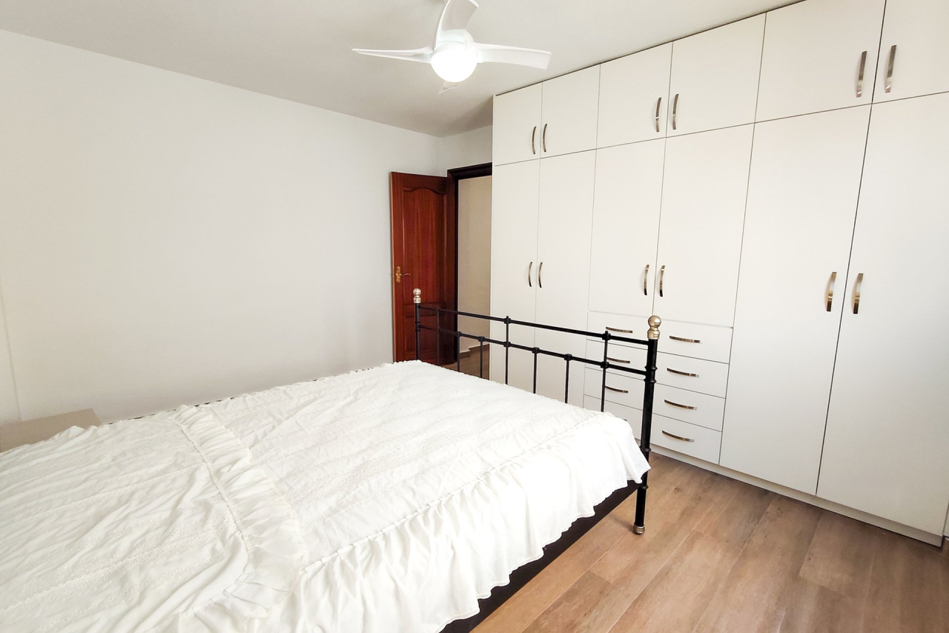 Resale - Apartment / Flat * - Benijofar *