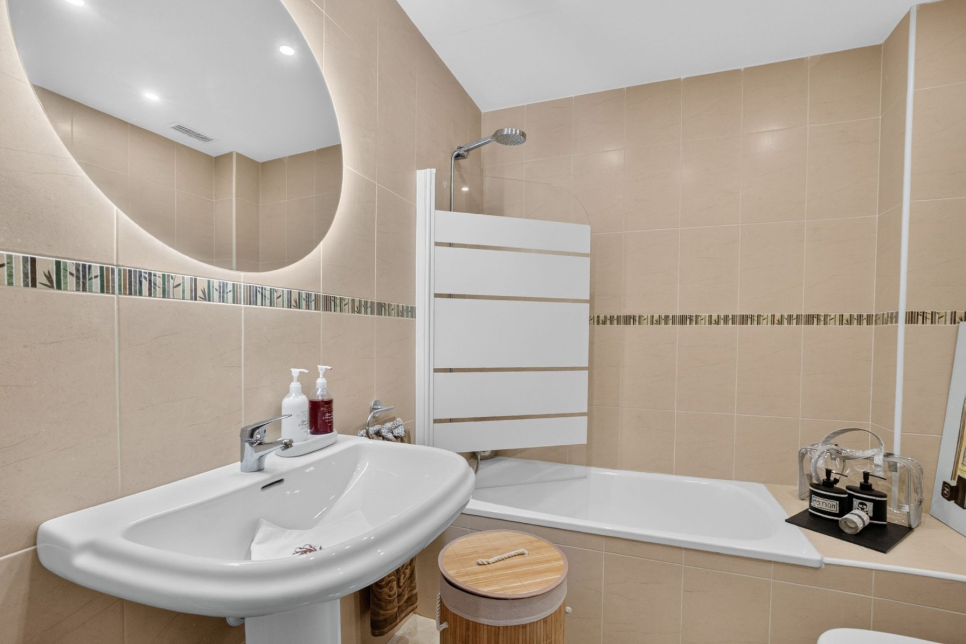 Resale - Apartment / Flat * - Bigastro *