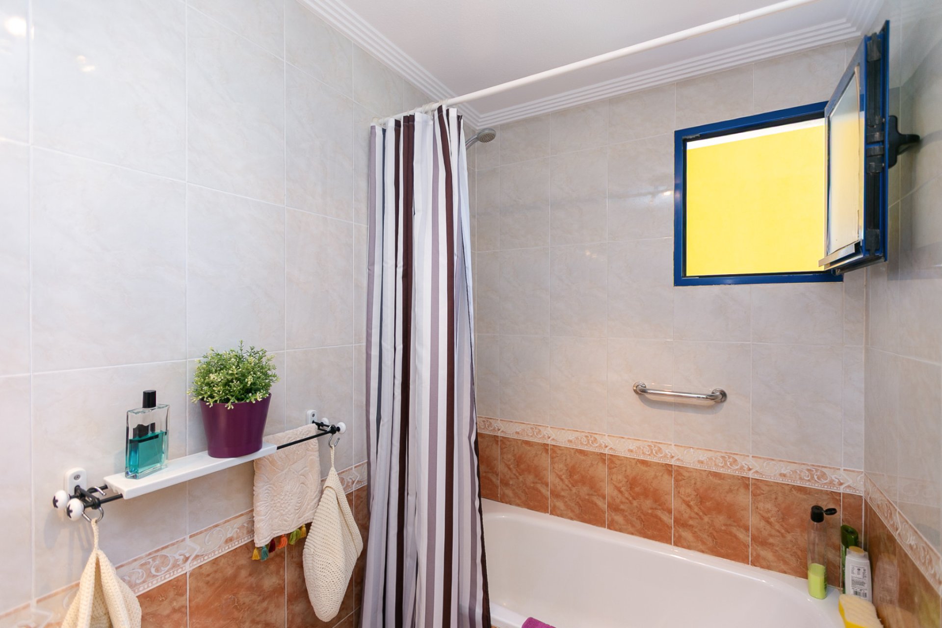 Resale - Apartment / Flat * - Campoamor * - Dehesa de Campoamor