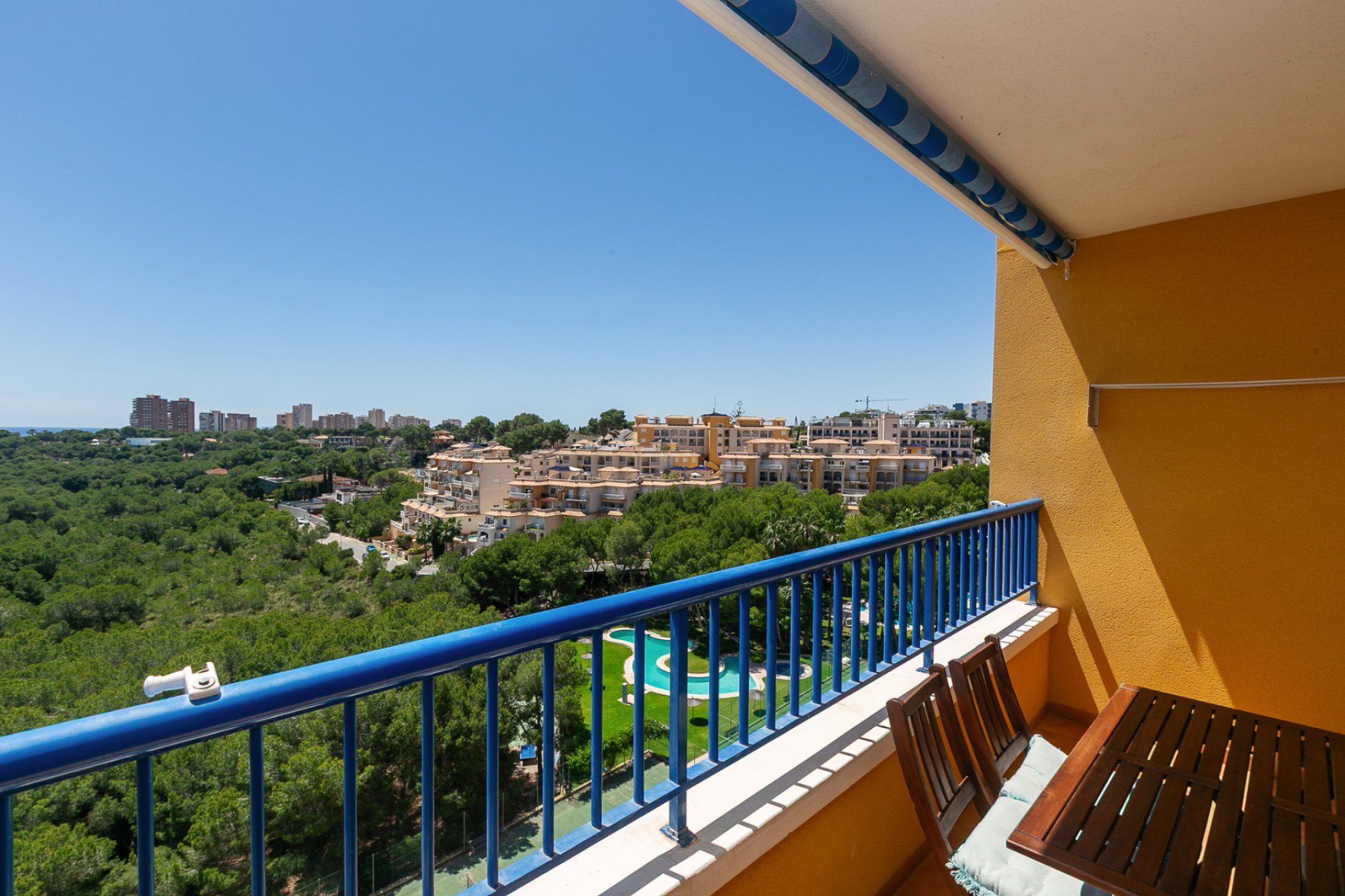Resale - Apartment / Flat * - Campoamor * - Dehesa de Campoamor