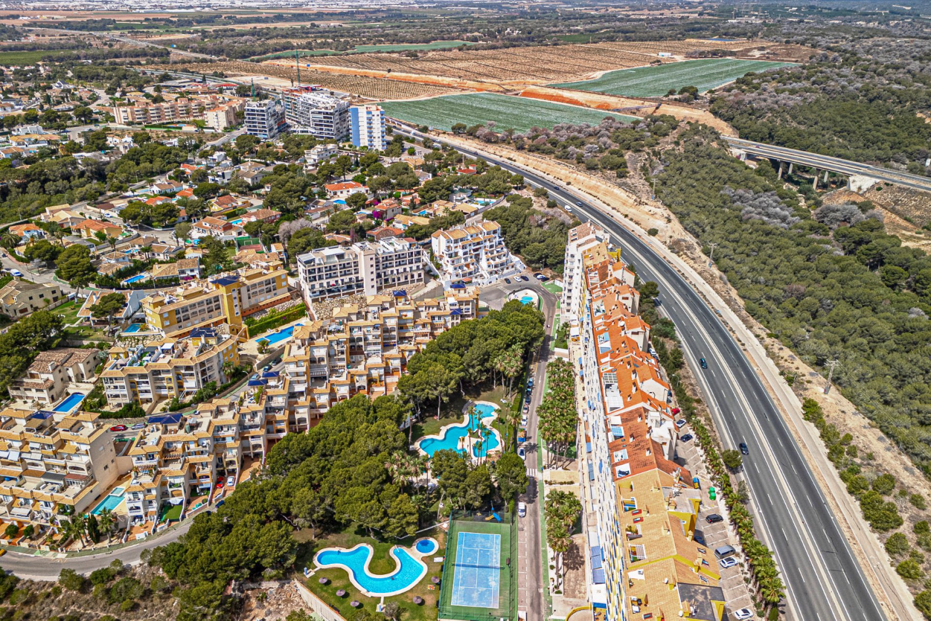 Resale - Apartment / Flat * - Campoamor * - Dehesa de Campoamor