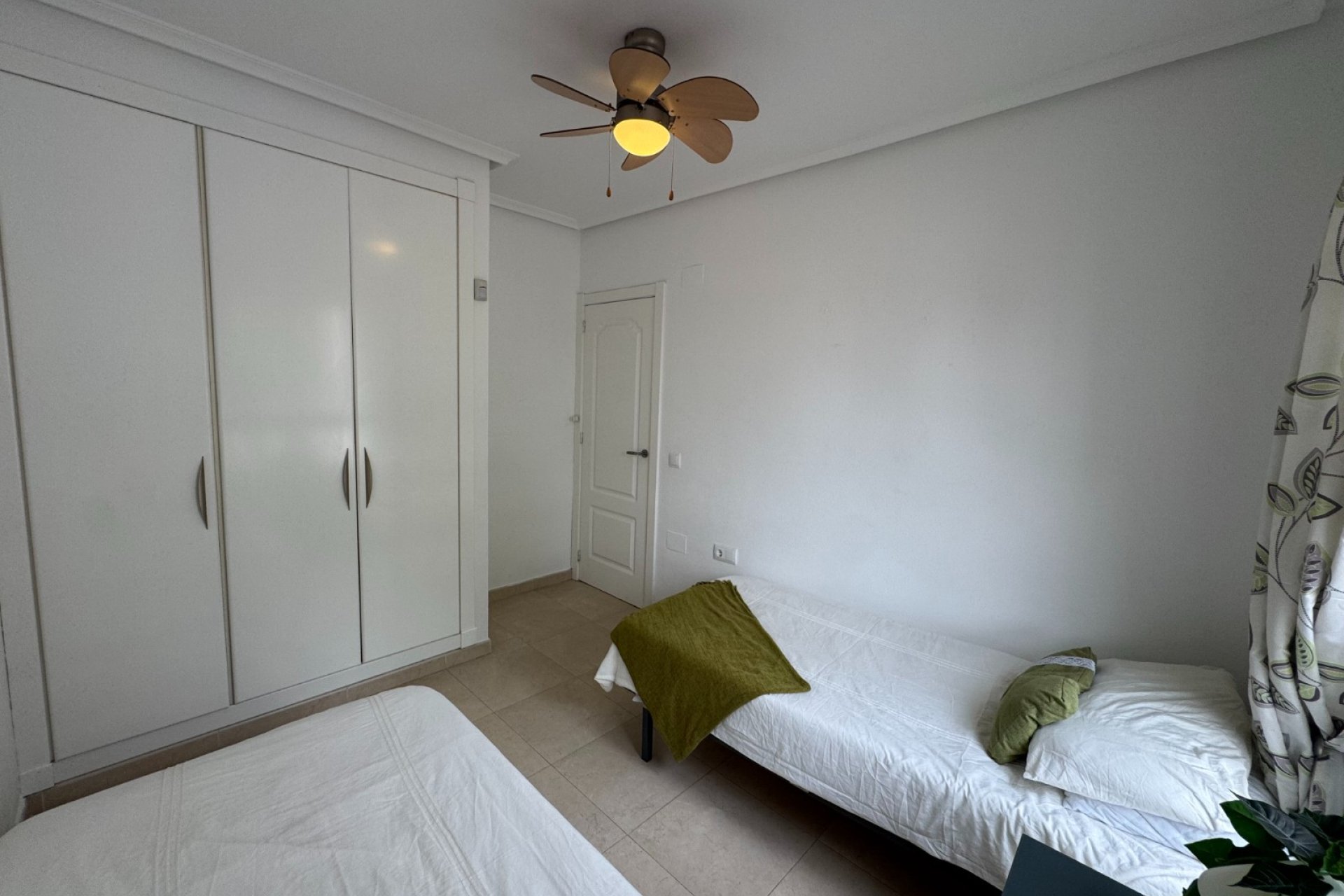 Resale - Apartment / Flat * - Campoamor *