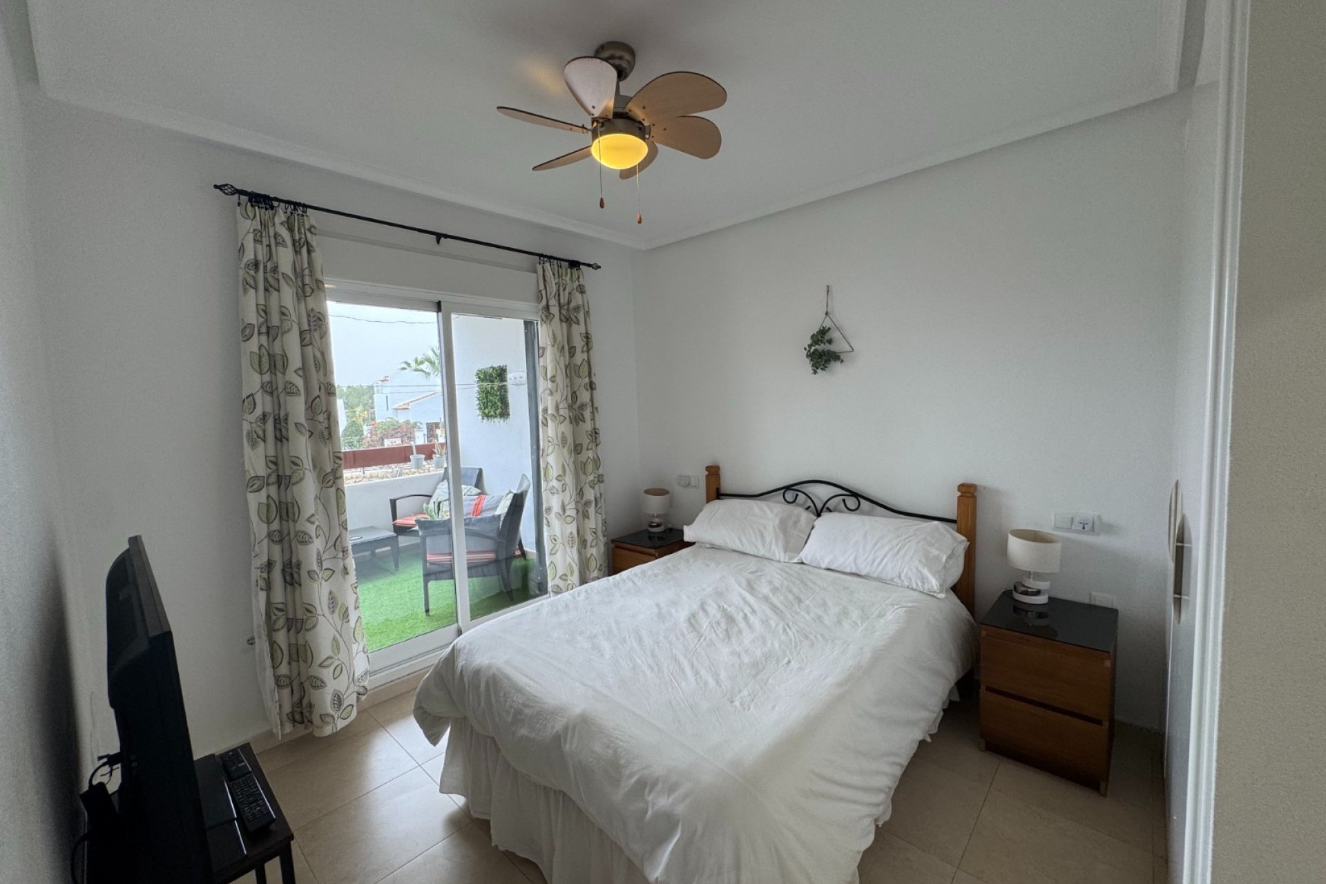 Resale - Apartment / Flat * - Campoamor *