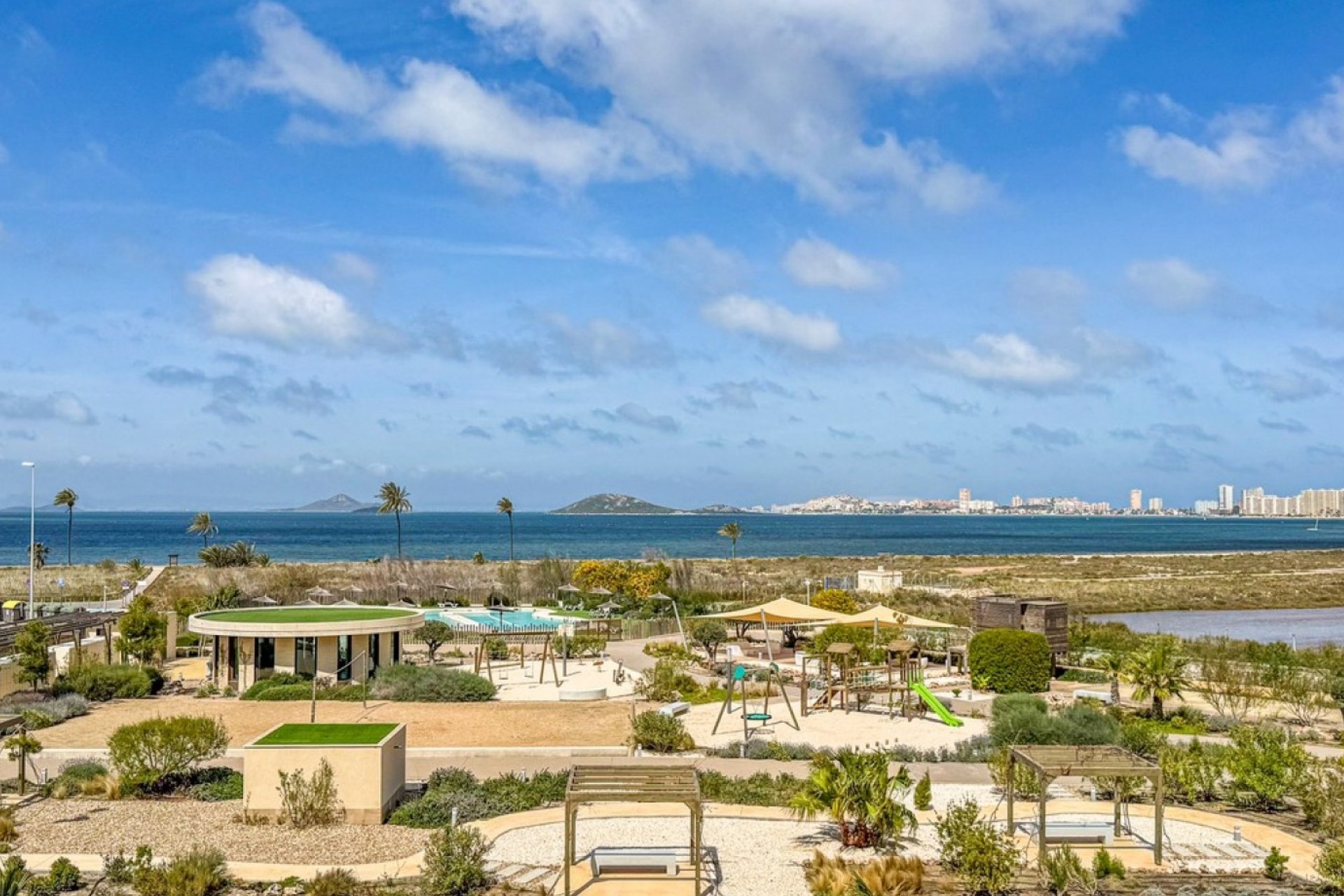 Resale - Apartment / Flat * - Cartagena * - Playa Honda *