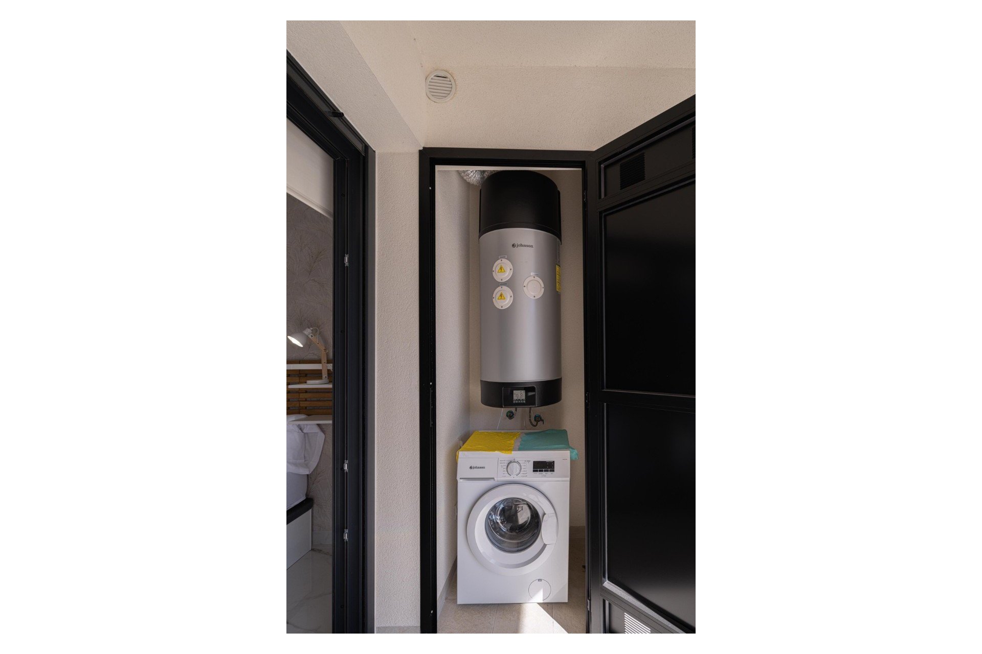 Resale - Apartment / Flat * - Costa Blanca - Orihuela Costa