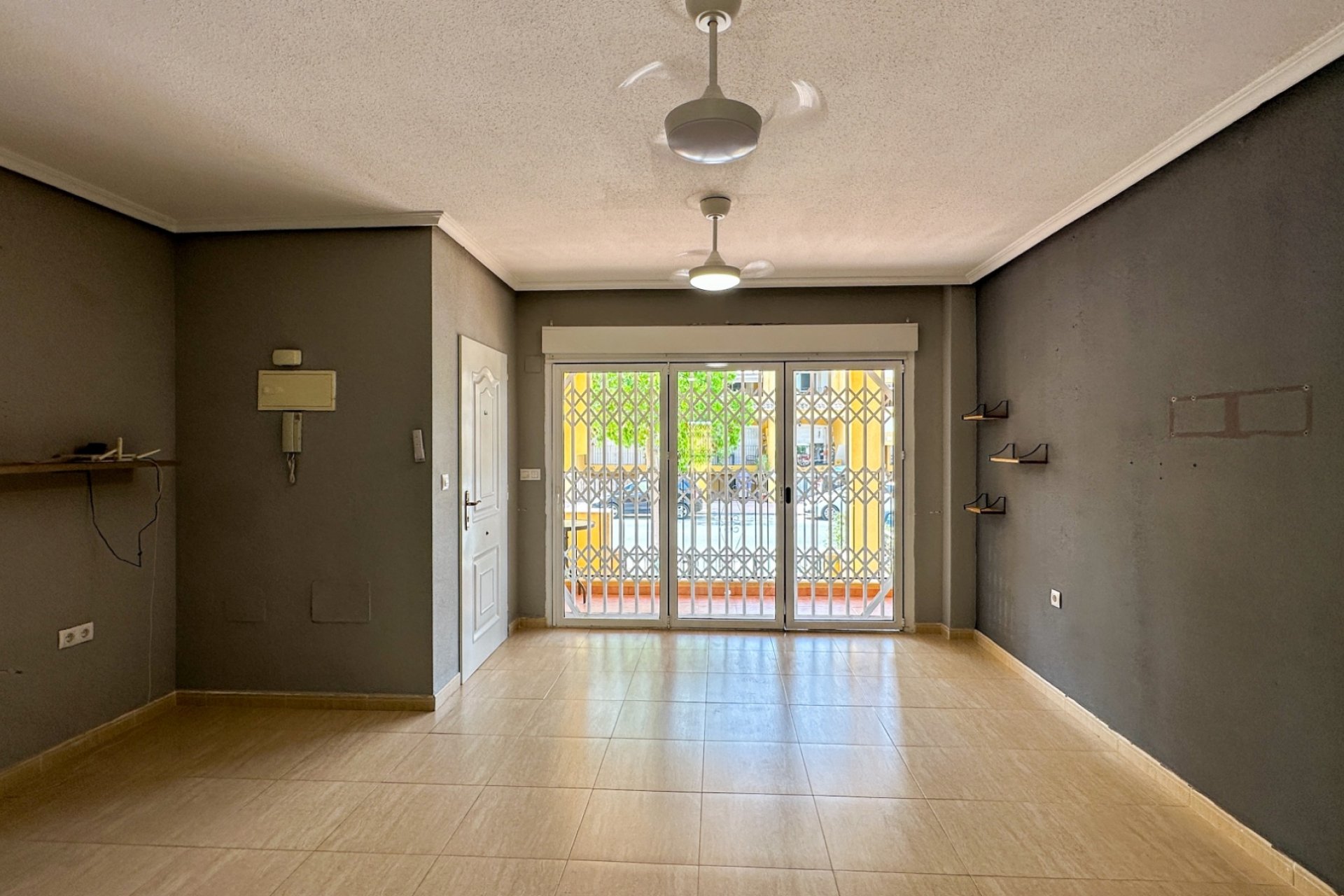 Resale - Apartment / Flat * - Daya Nueva * - Costa Blanca Sur