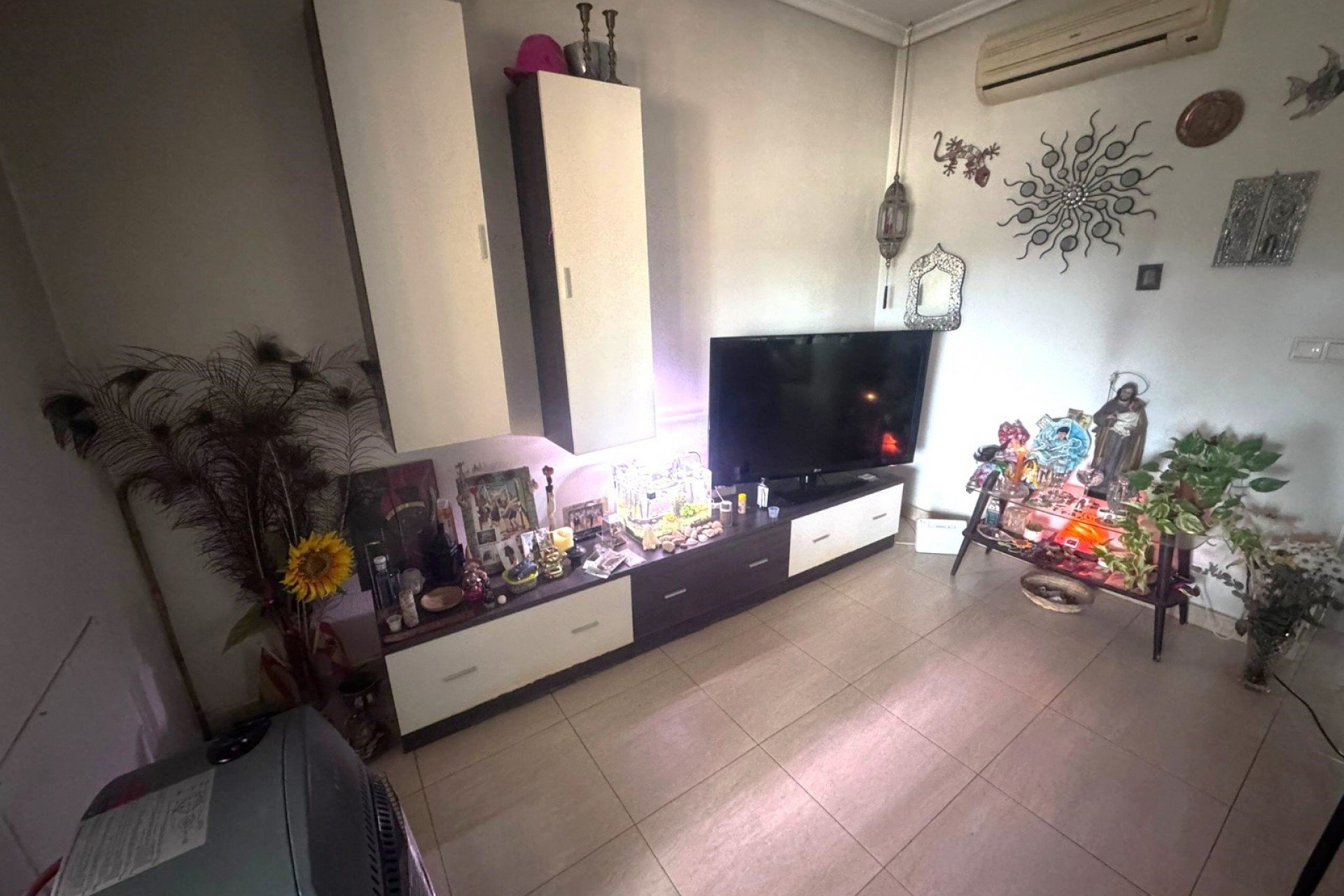 Resale - Apartment / flat - Daya Nueva