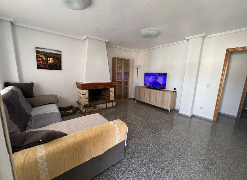 Resale - Apartment / flat - Dolores - Center