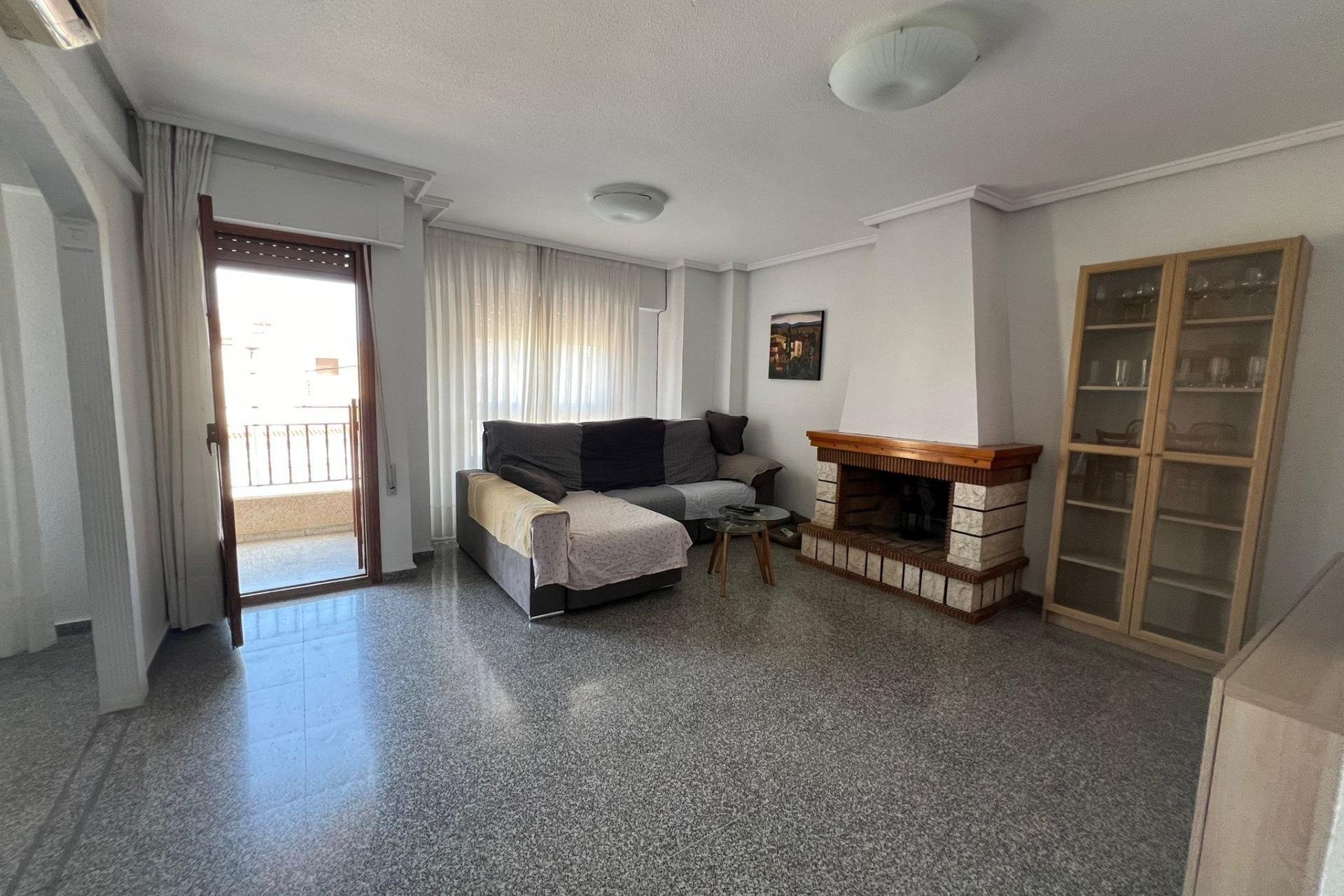 Resale - Apartment / flat - Dolores - Center