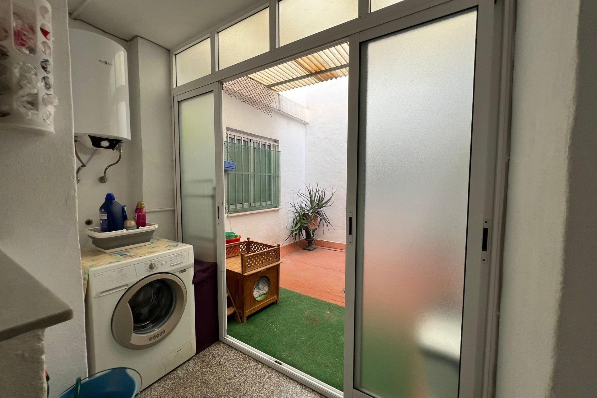 Resale - Apartment / flat - Dolores - Center