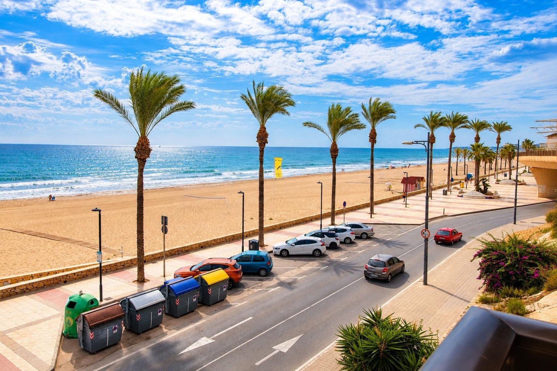 Resale - Apartment / Flat * - El Campello * - Playa Muchavista