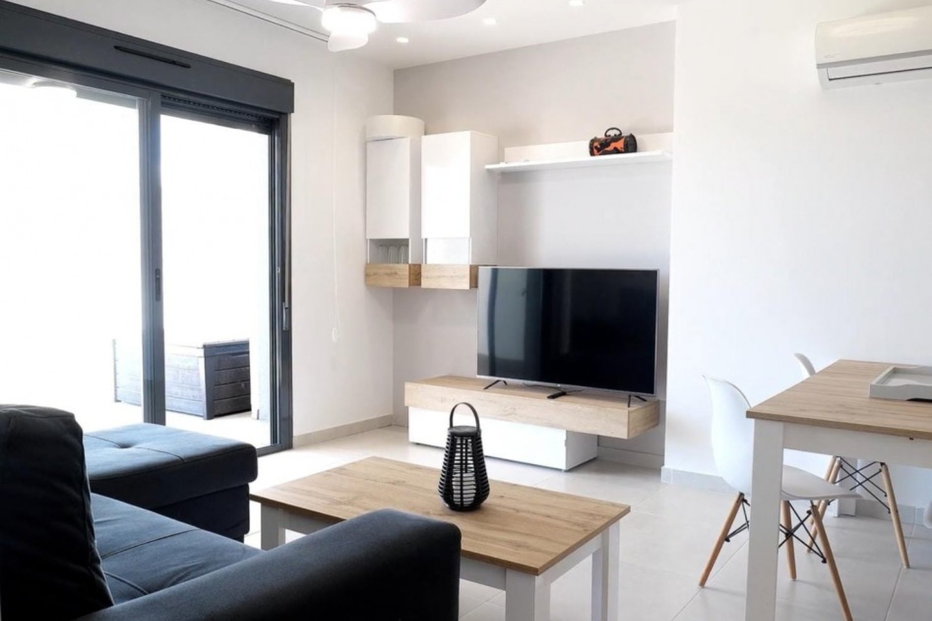 Resale - Apartment / flat - El Raso