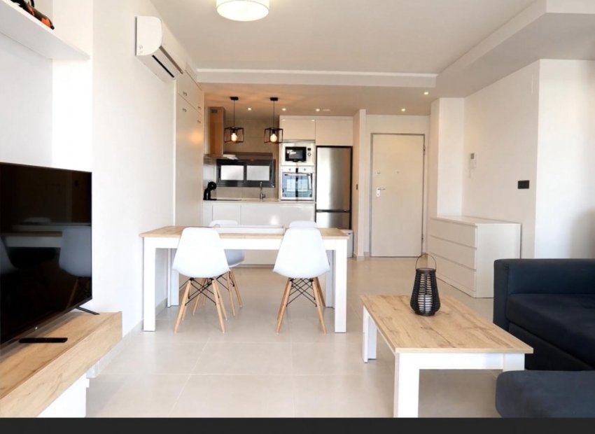 Resale - Apartment / flat - El Raso