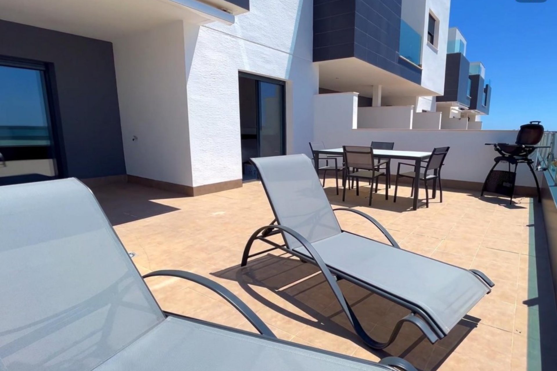 Resale - Apartment / flat - El Raso