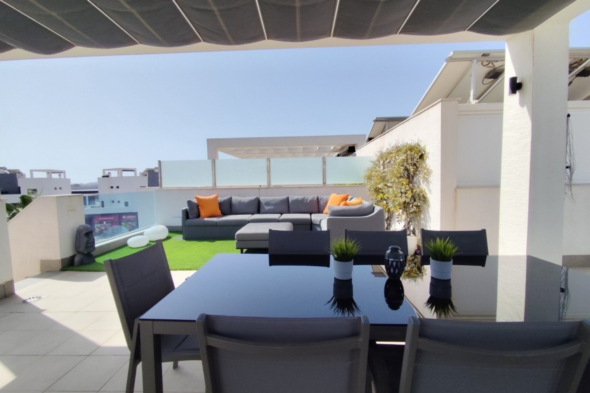 Resale - Apartment / Flat * - El Raso *