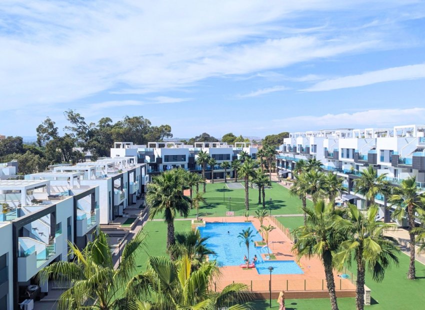 Resale - Apartment / Flat * - El Raso *