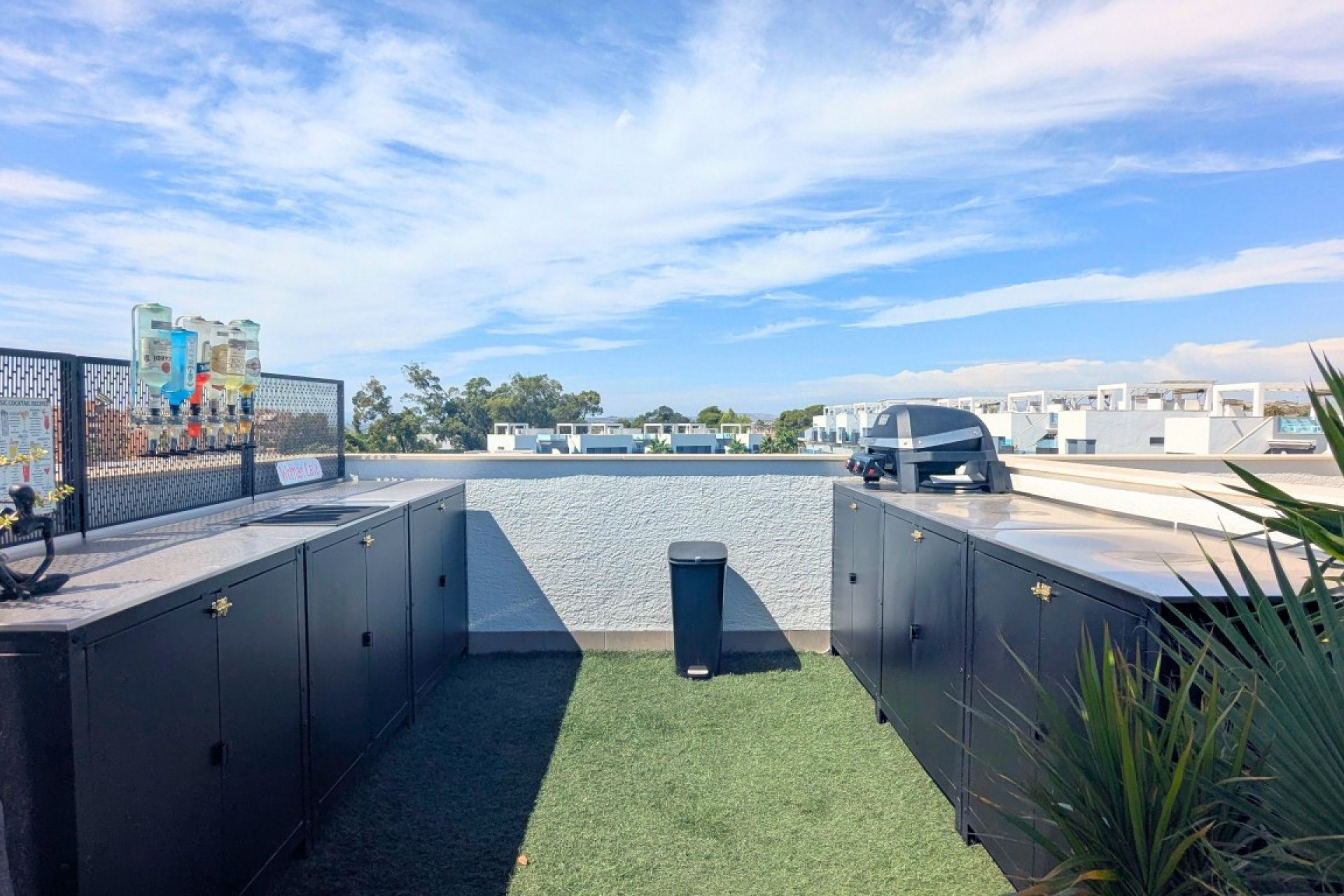 Resale - Apartment / Flat * - El Raso *