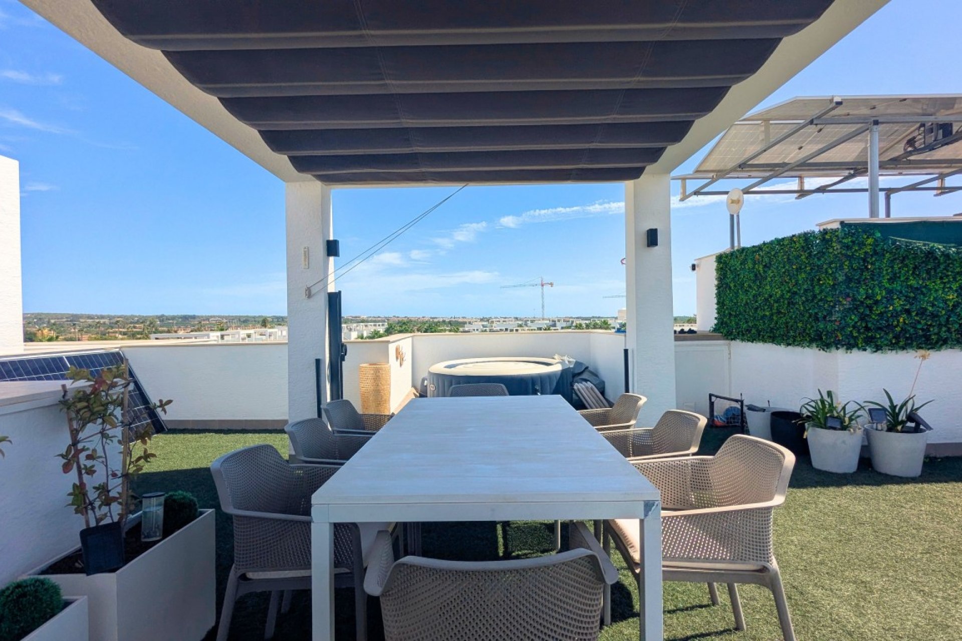 Resale - Apartment / Flat * - El Raso *