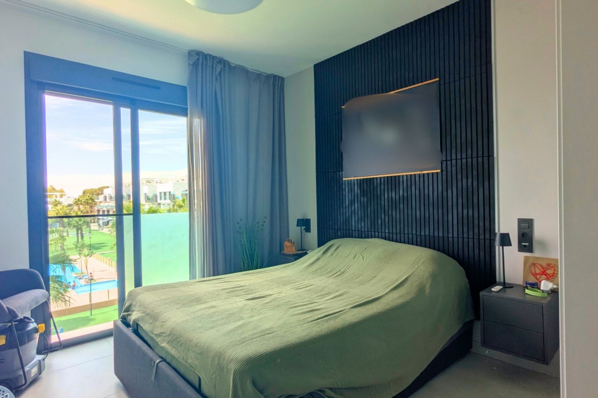 Resale - Apartment / Flat * - El Raso *