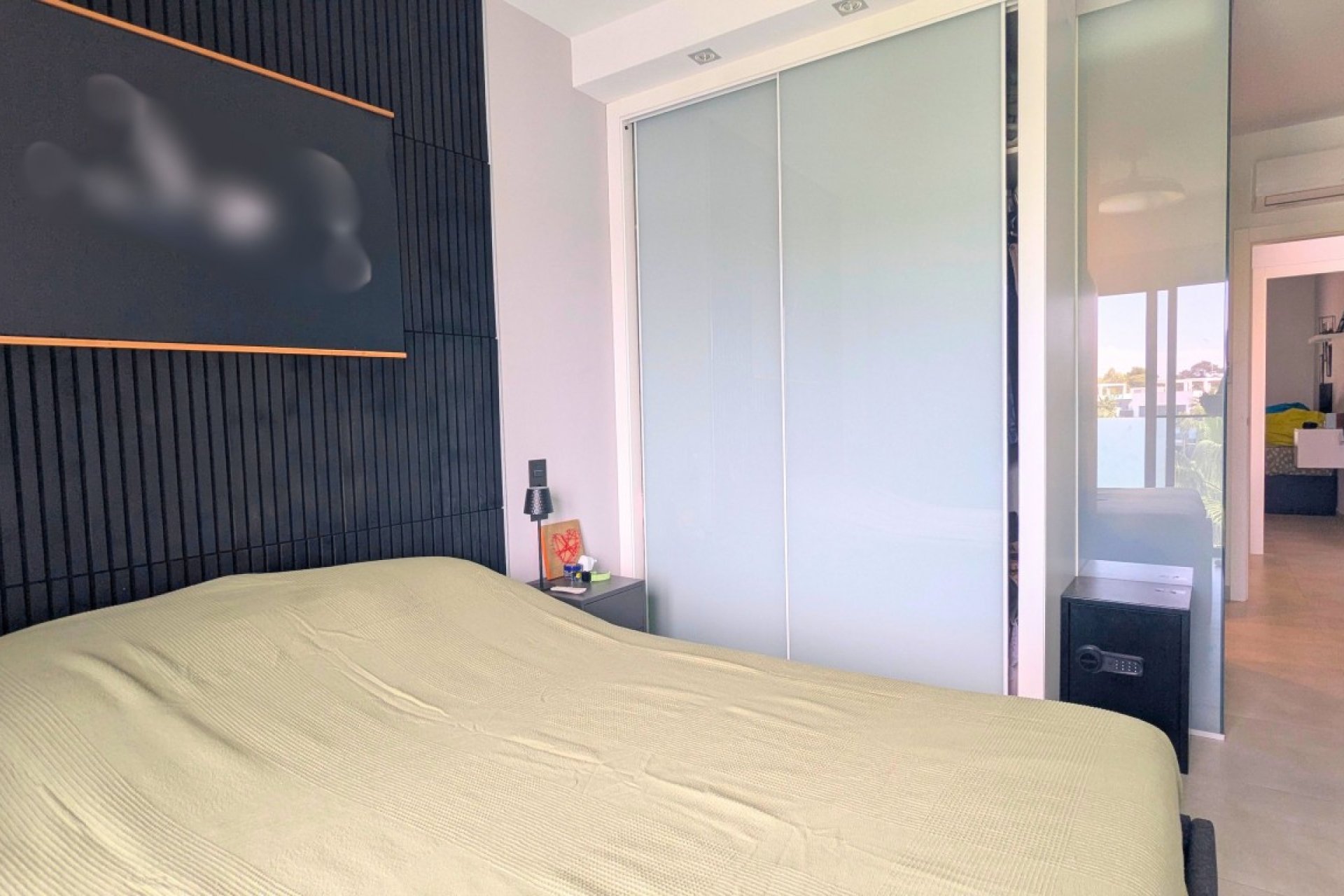 Resale - Apartment / Flat * - El Raso *