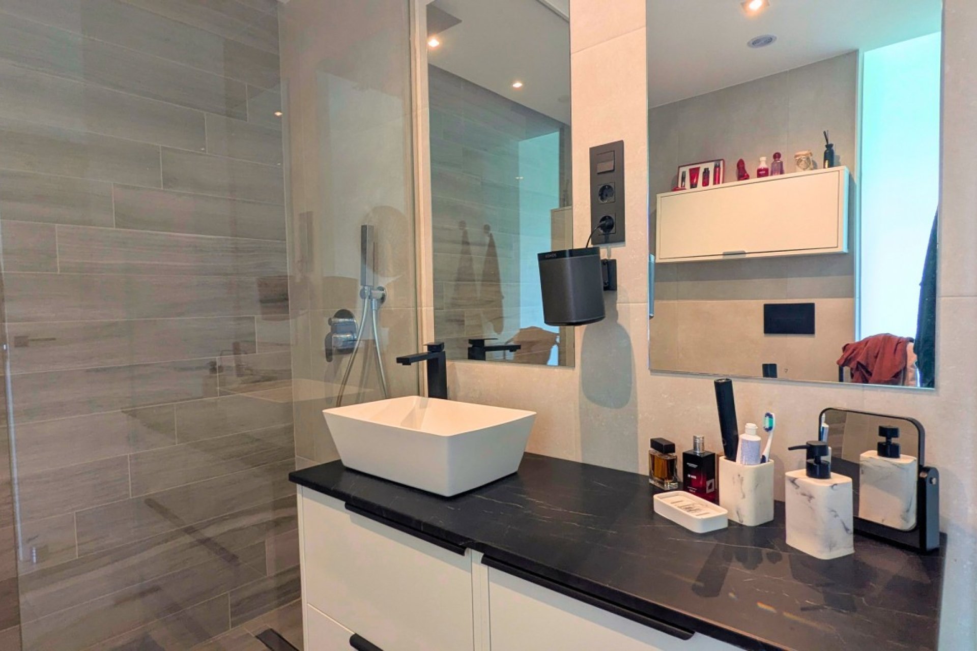 Resale - Apartment / Flat * - El Raso *