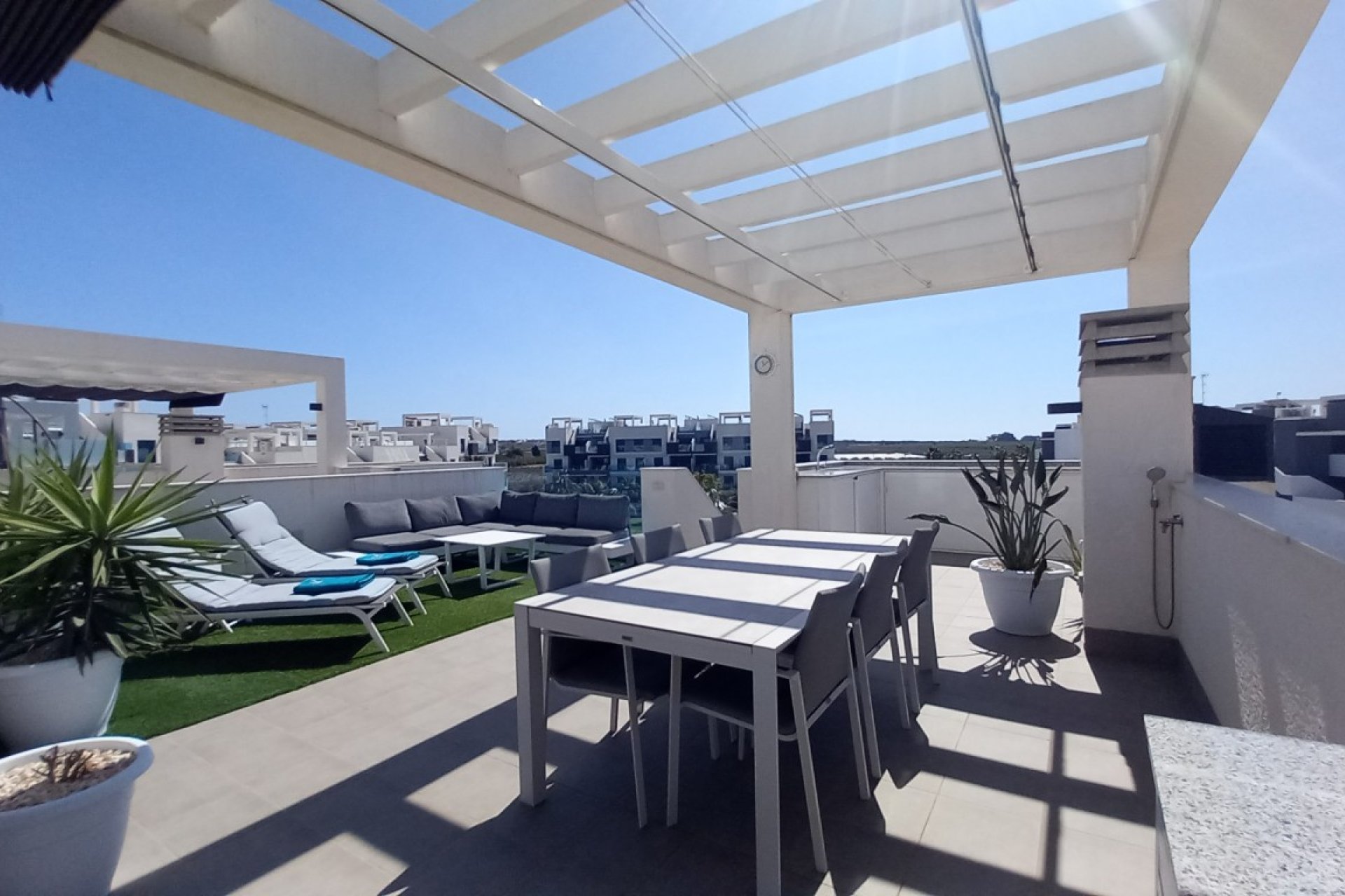 Resale - Apartment / flat - El Raso