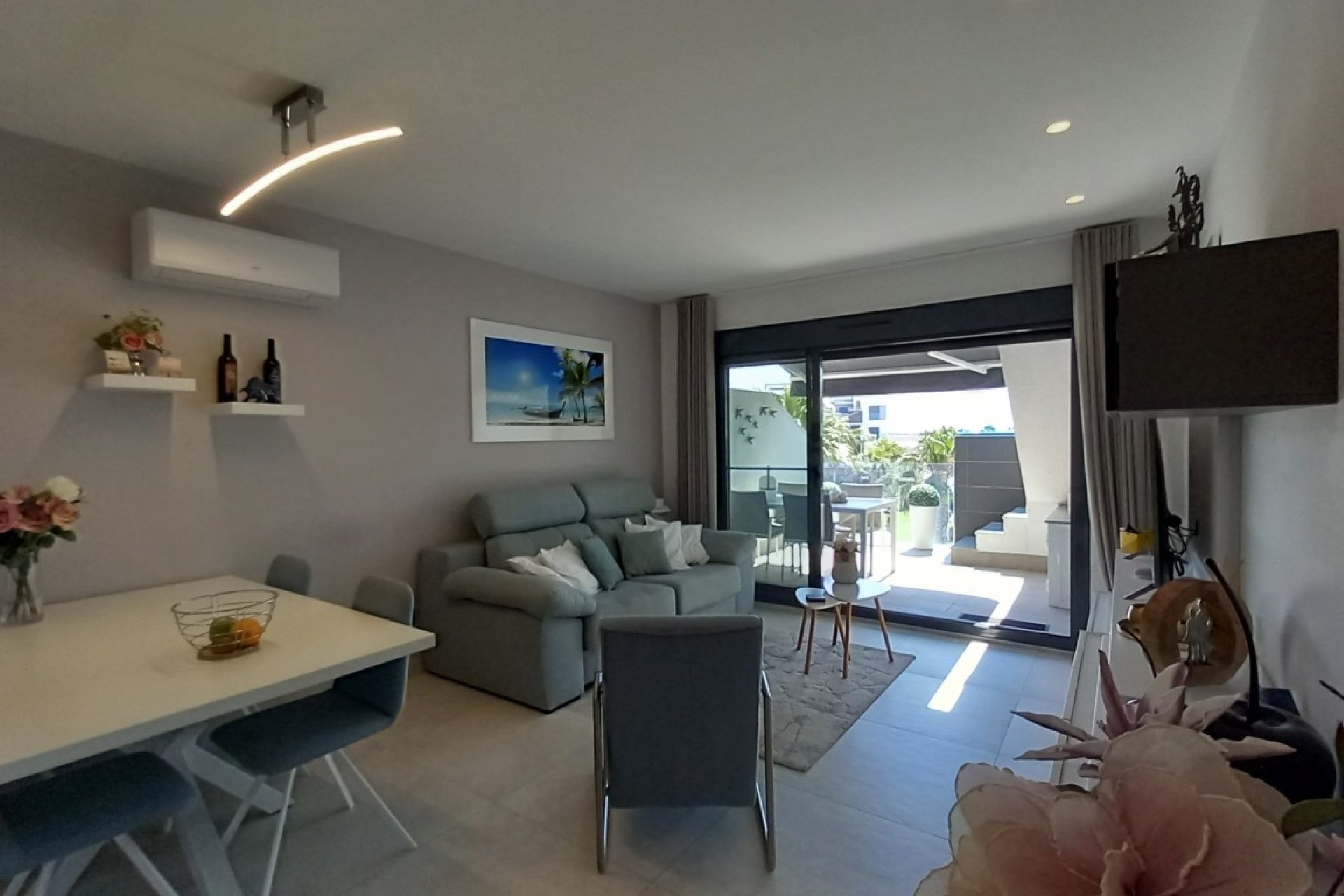 Resale - Apartment / flat - El Raso