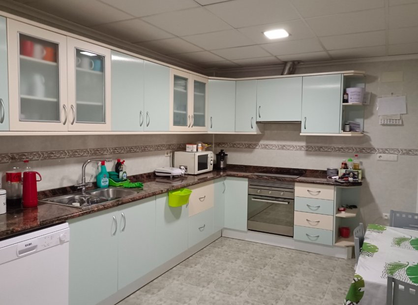 Resale - Apartment / flat - Elche