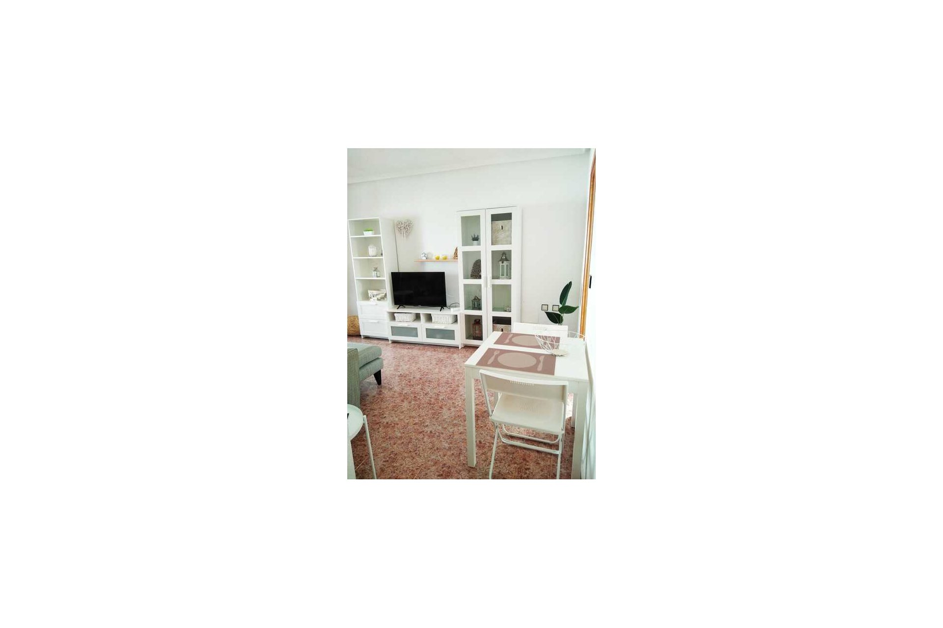 Resale - Apartment / flat - Entre Naranjos