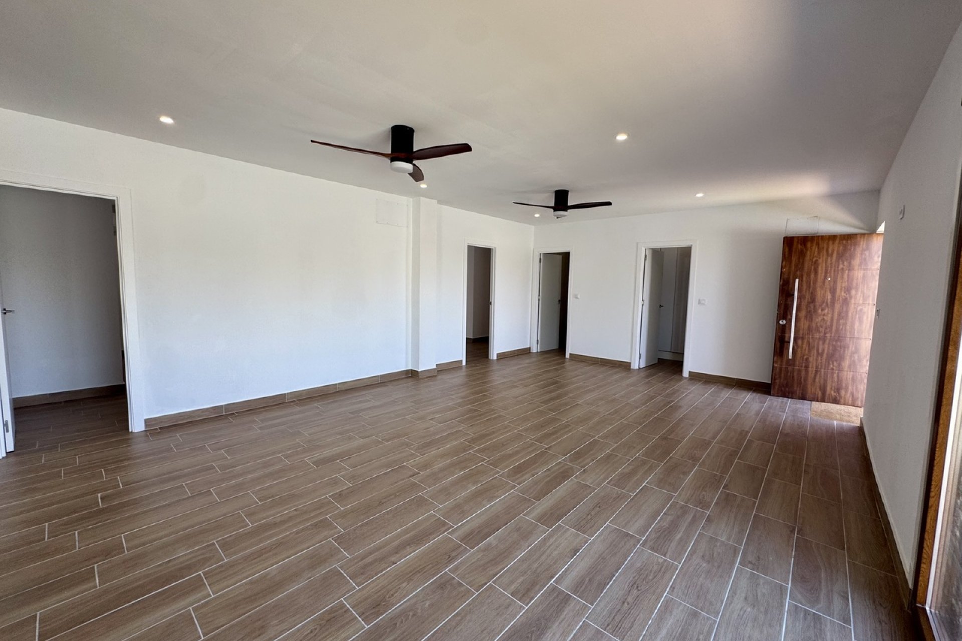 Resale - Apartment / Flat * - Estrella Mar