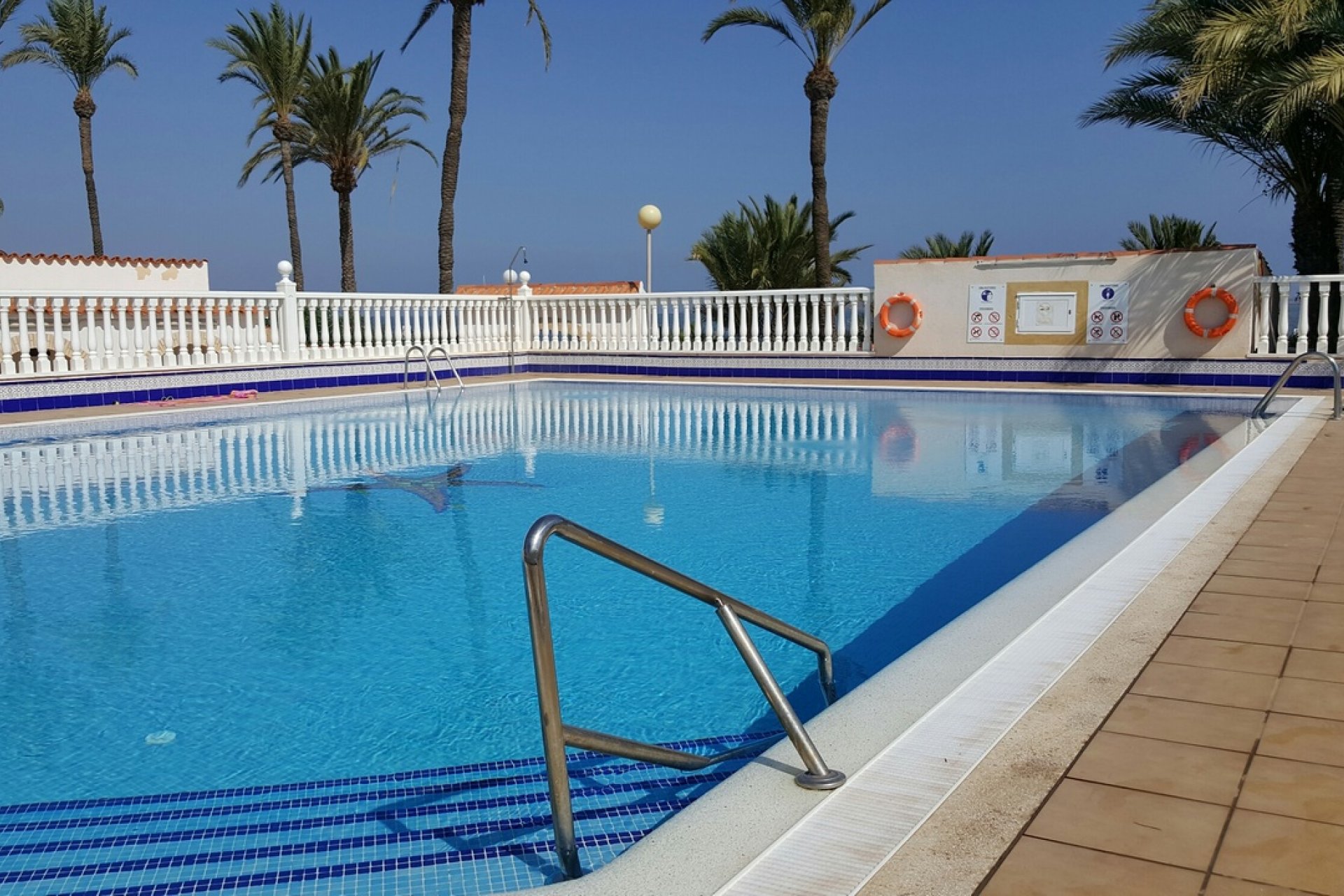 Resale - Apartment / Flat * - Estrella Mar