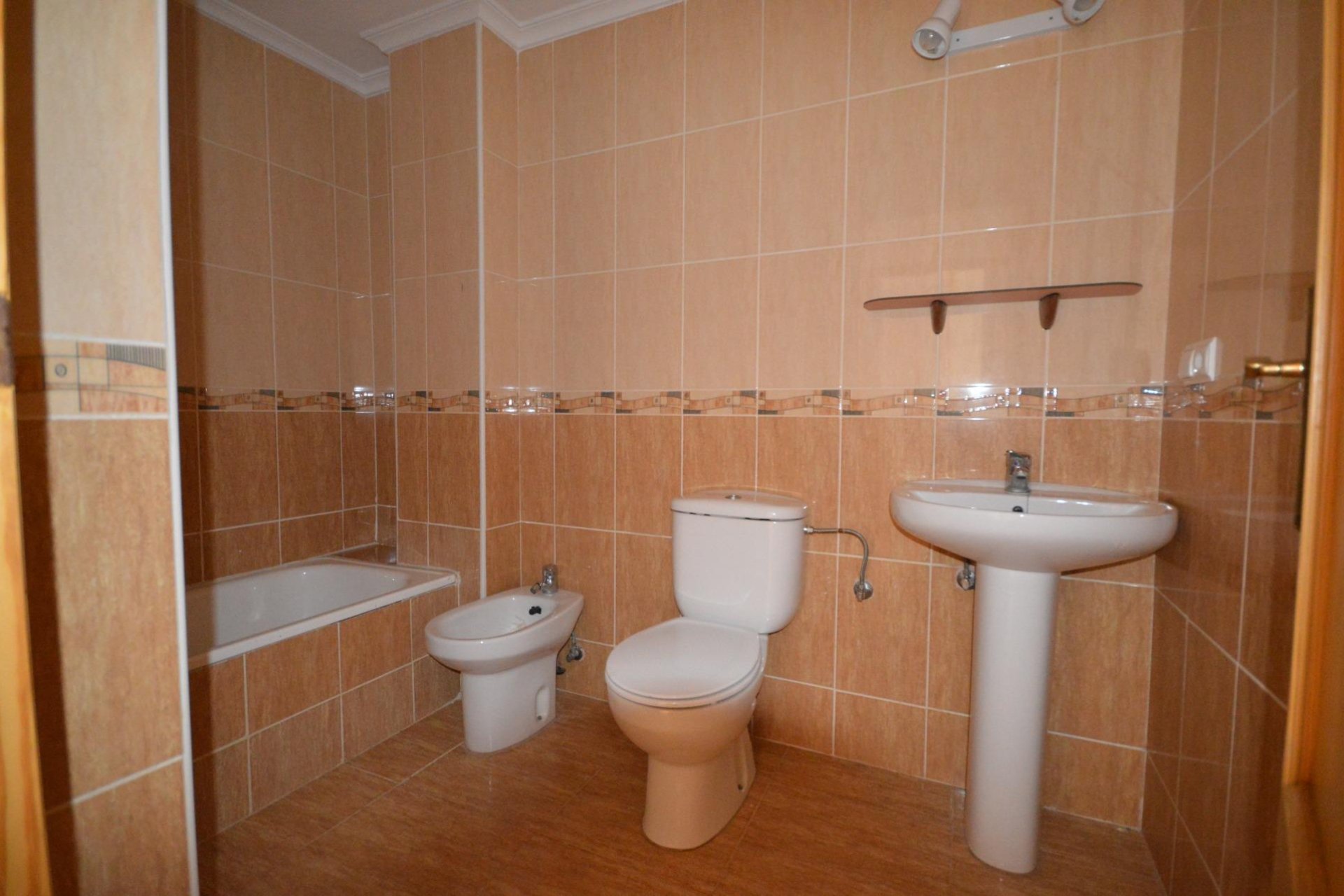 Resale - Apartment / Flat * - Formentera del Segura * - Los Palacios